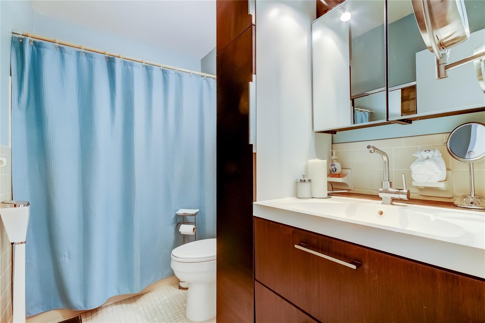 2221 SWEDISH DRIVE 3