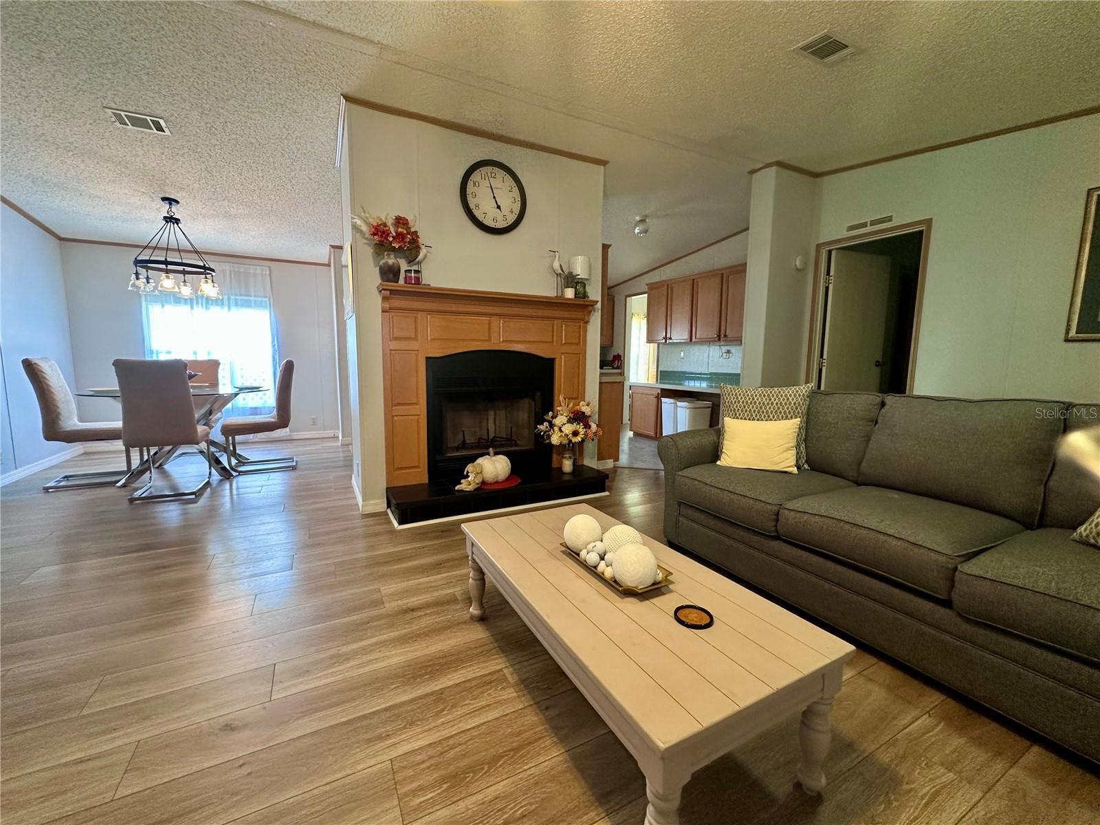 1100 BELCHER ROAD S 33