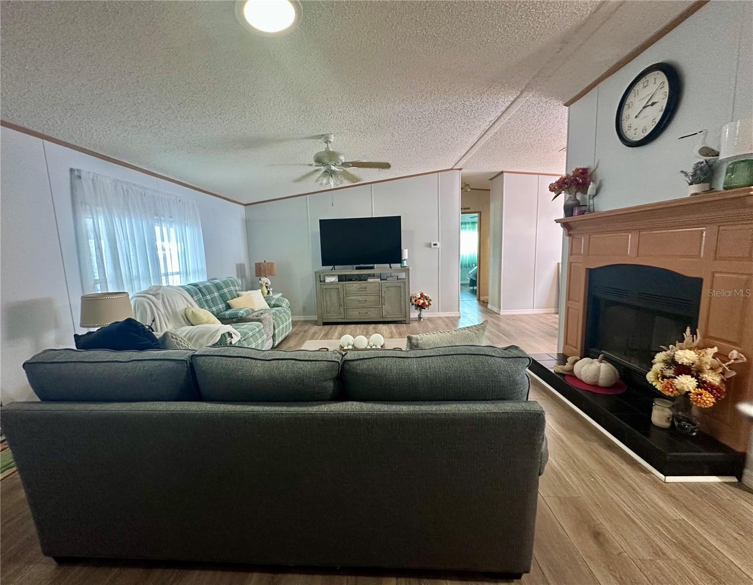 1100 BELCHER ROAD S 33