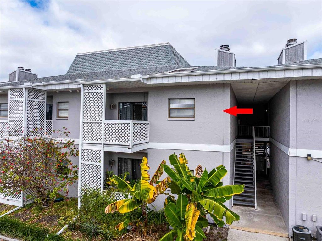 Photo of 4405 W Fair Oaks Avenue #8, Tampa, FL 33611 (MLS # TB8469424)