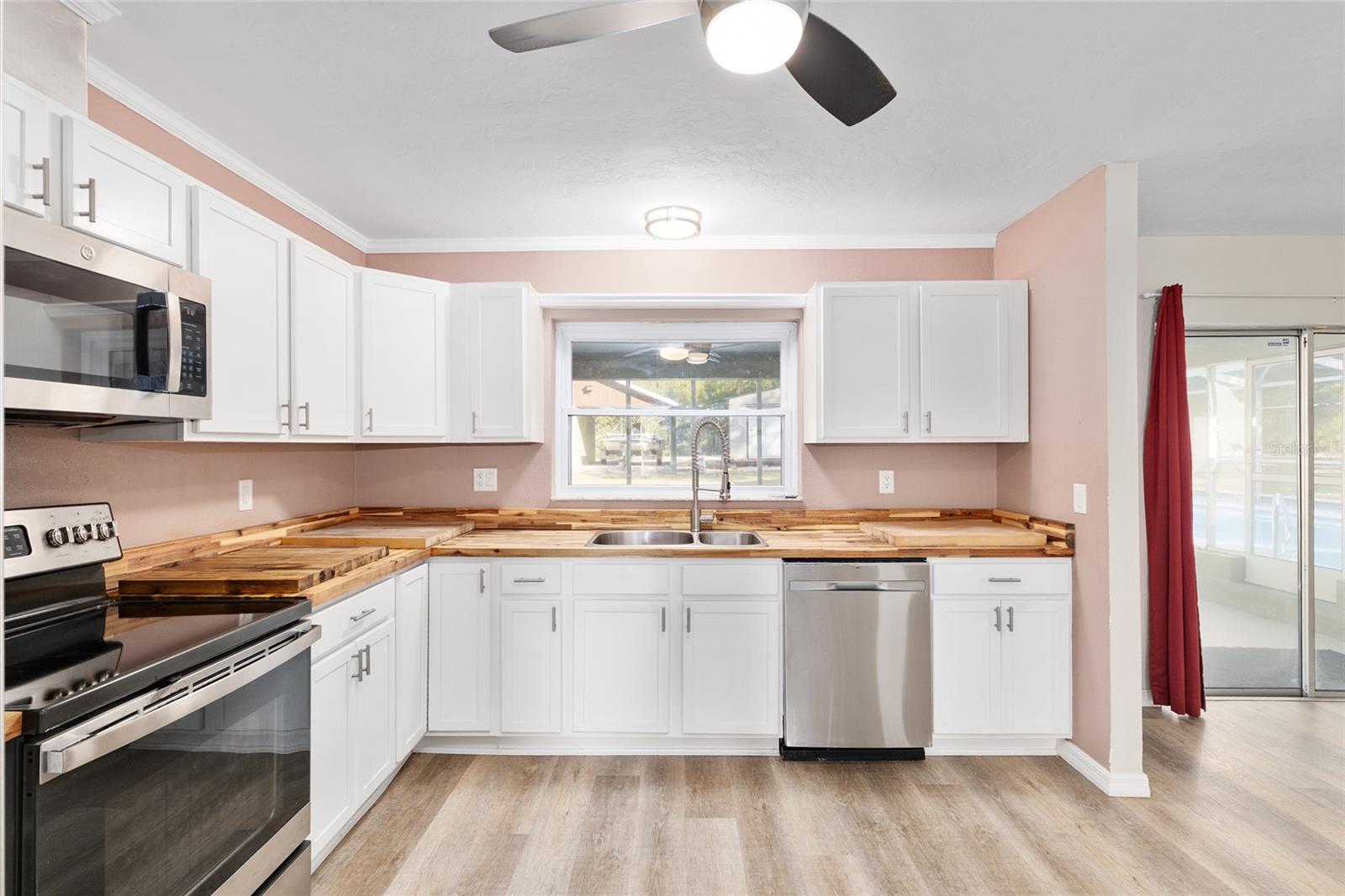 RAINBOW SPRINGS WOODLANDS - Residential