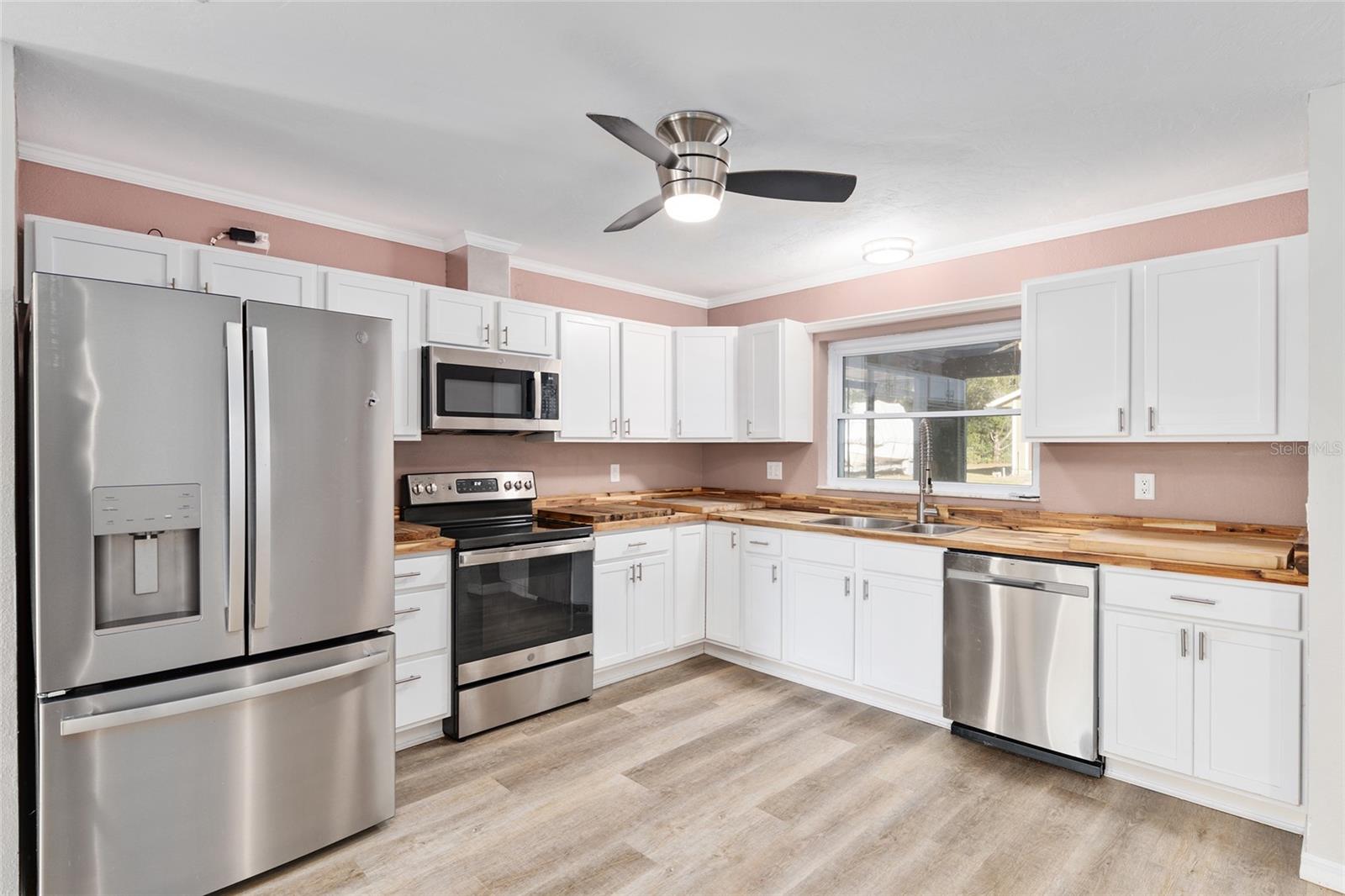 RAINBOW SPRINGS WOODLANDS - Residential