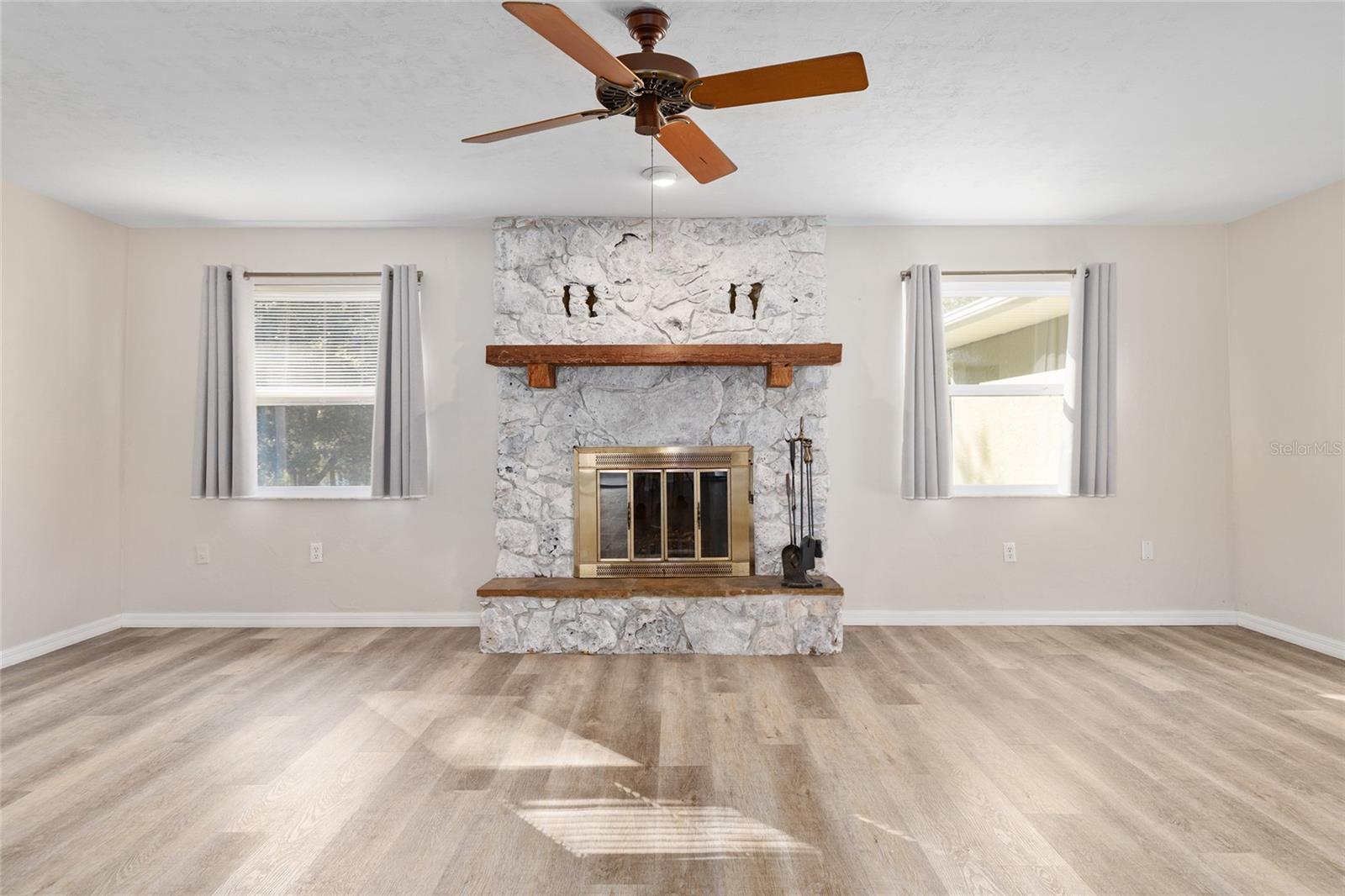 RAINBOW SPRINGS WOODLANDS - Residential