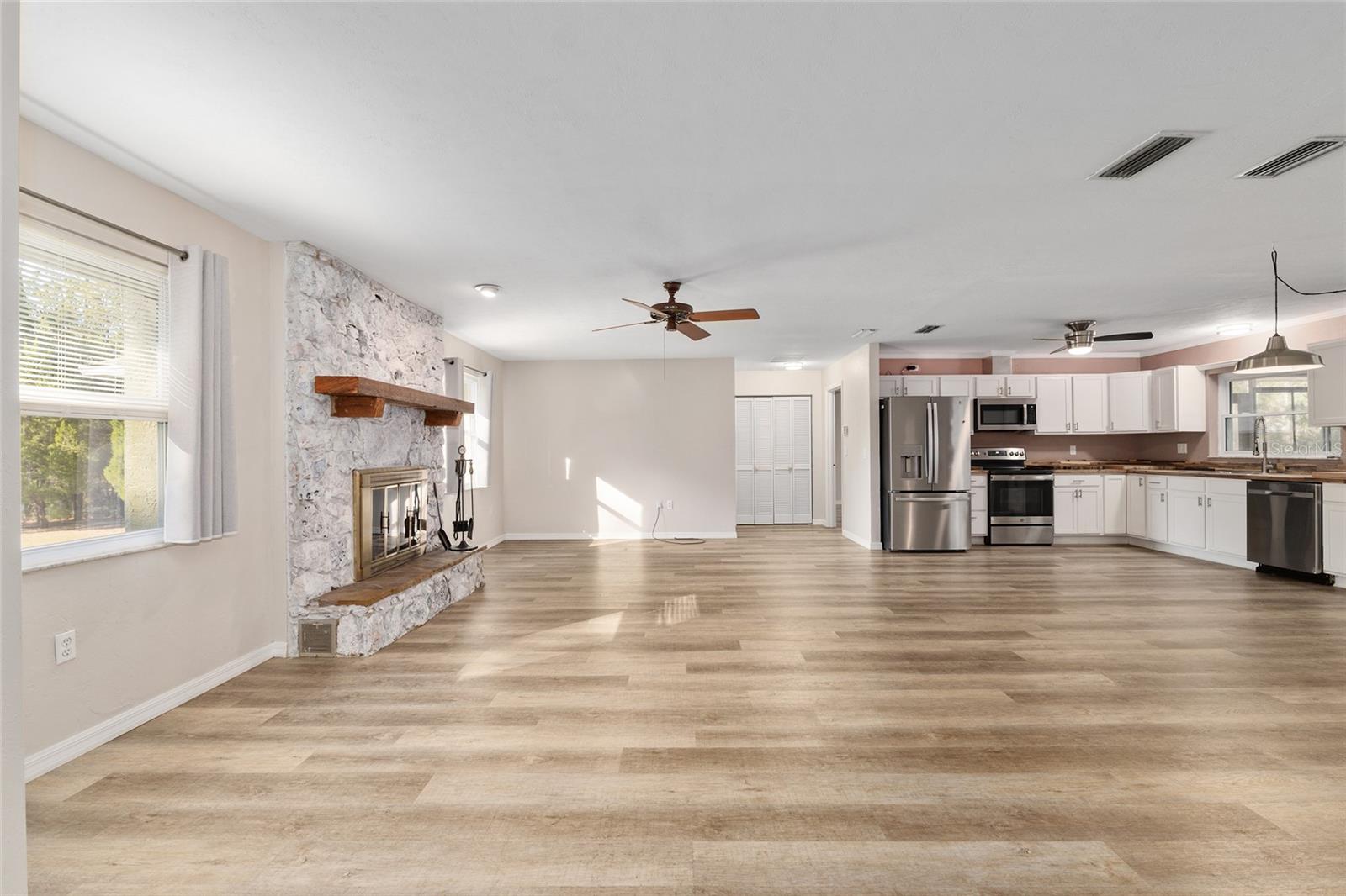 RAINBOW SPRINGS WOODLANDS - Residential