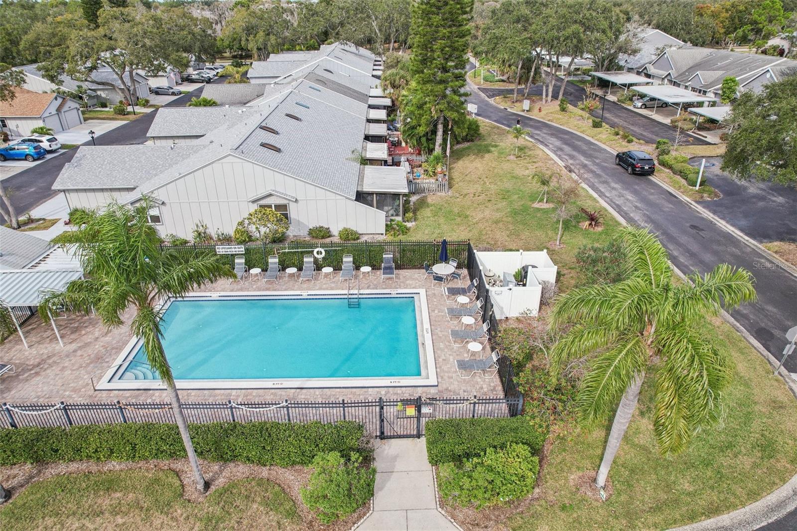 DAVENTRY SQUARE - Residential