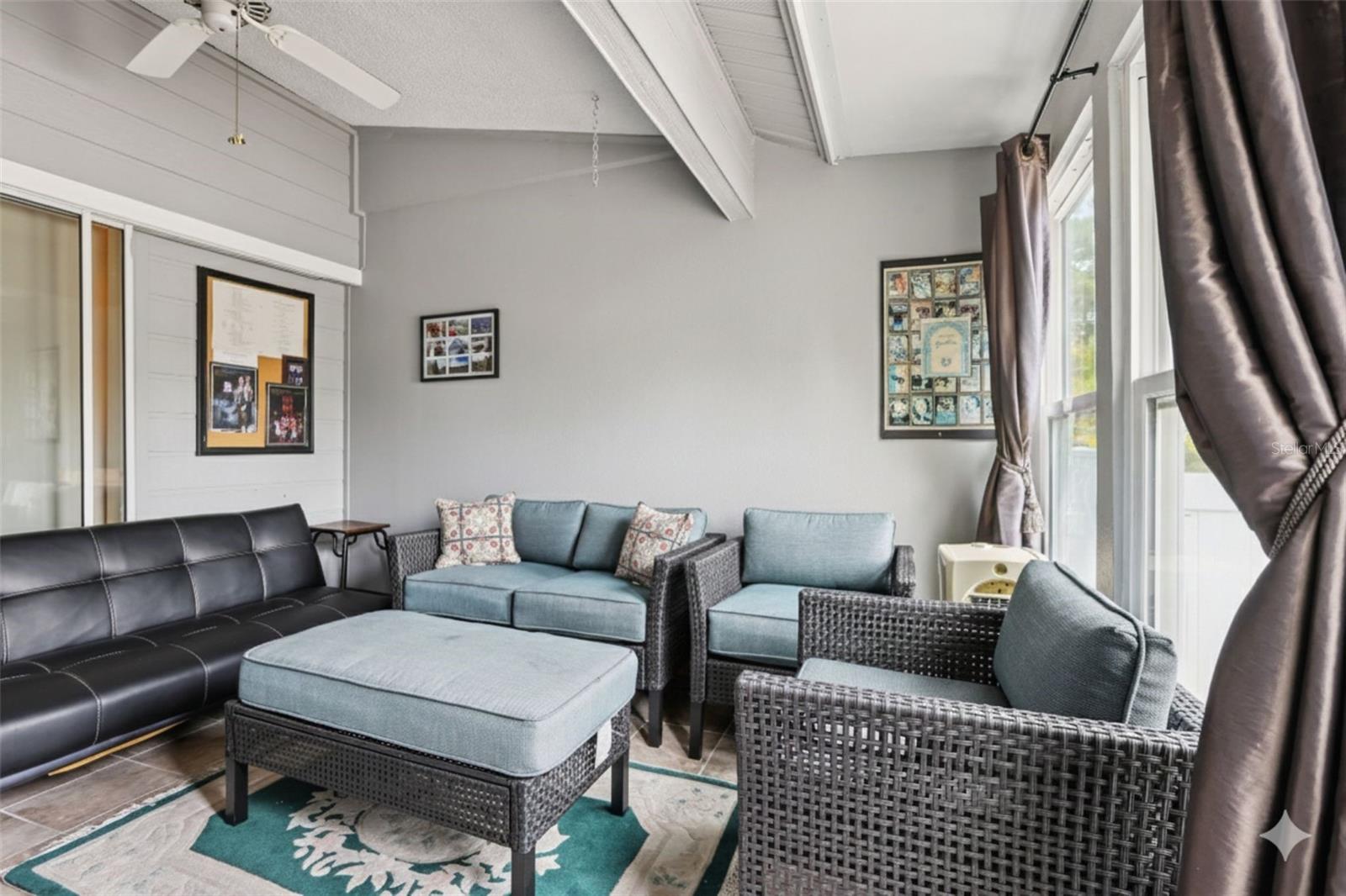 DAVENTRY SQUARE - Residential