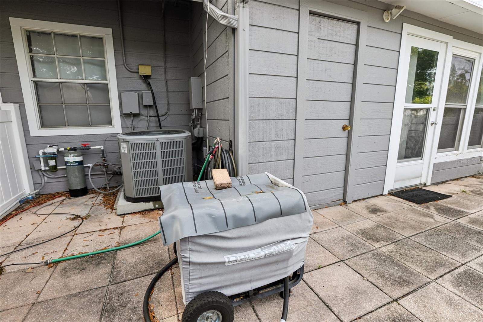 DAVENTRY SQUARE - Residential