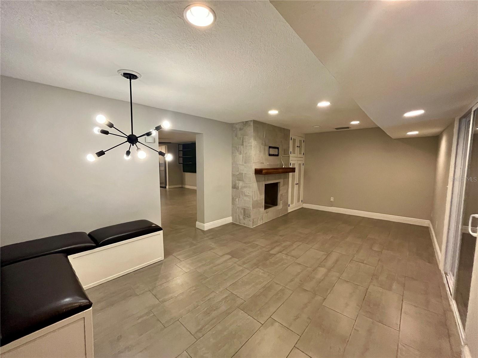 OAKFORD - Residential Lease