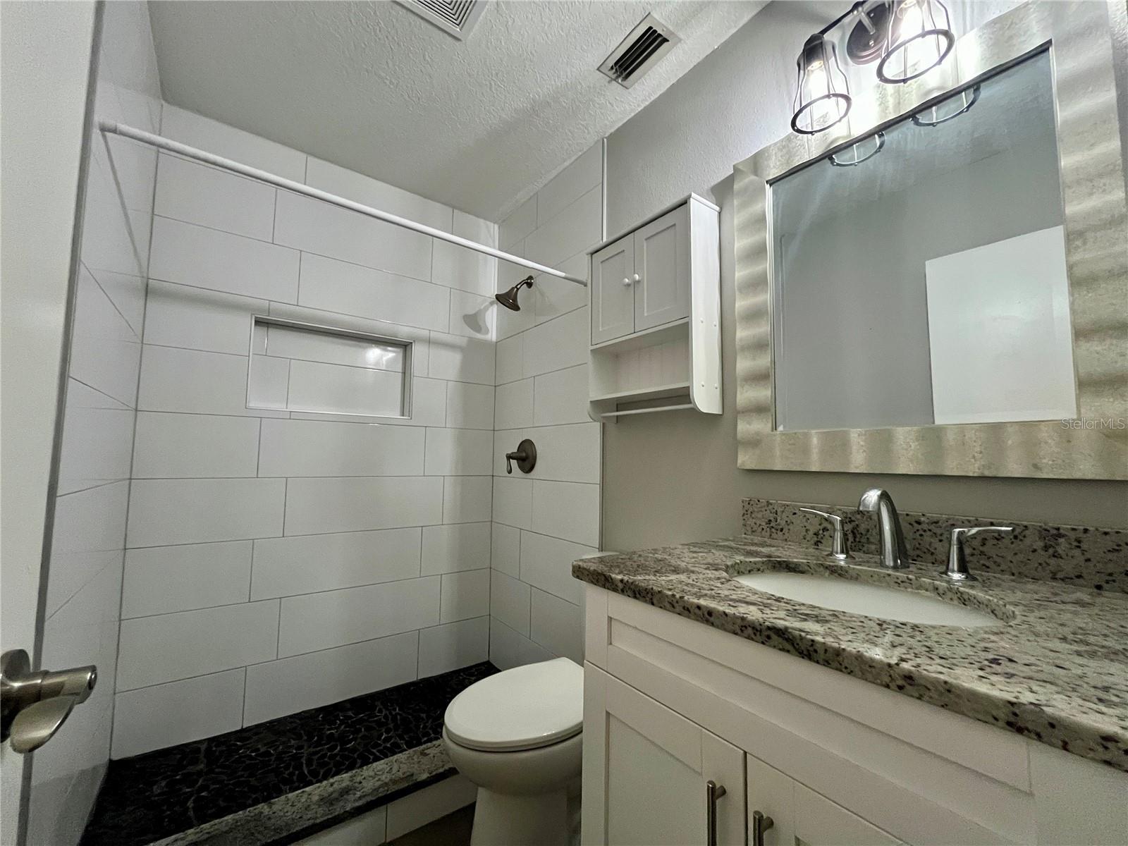 OAKFORD - Residential Lease