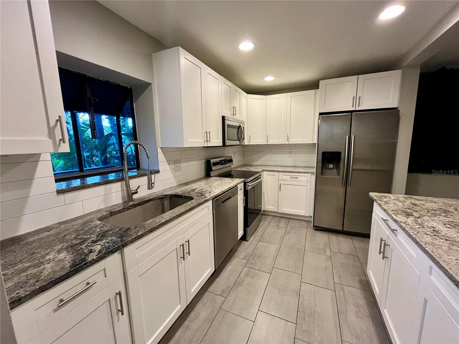 OAKFORD - Residential Lease