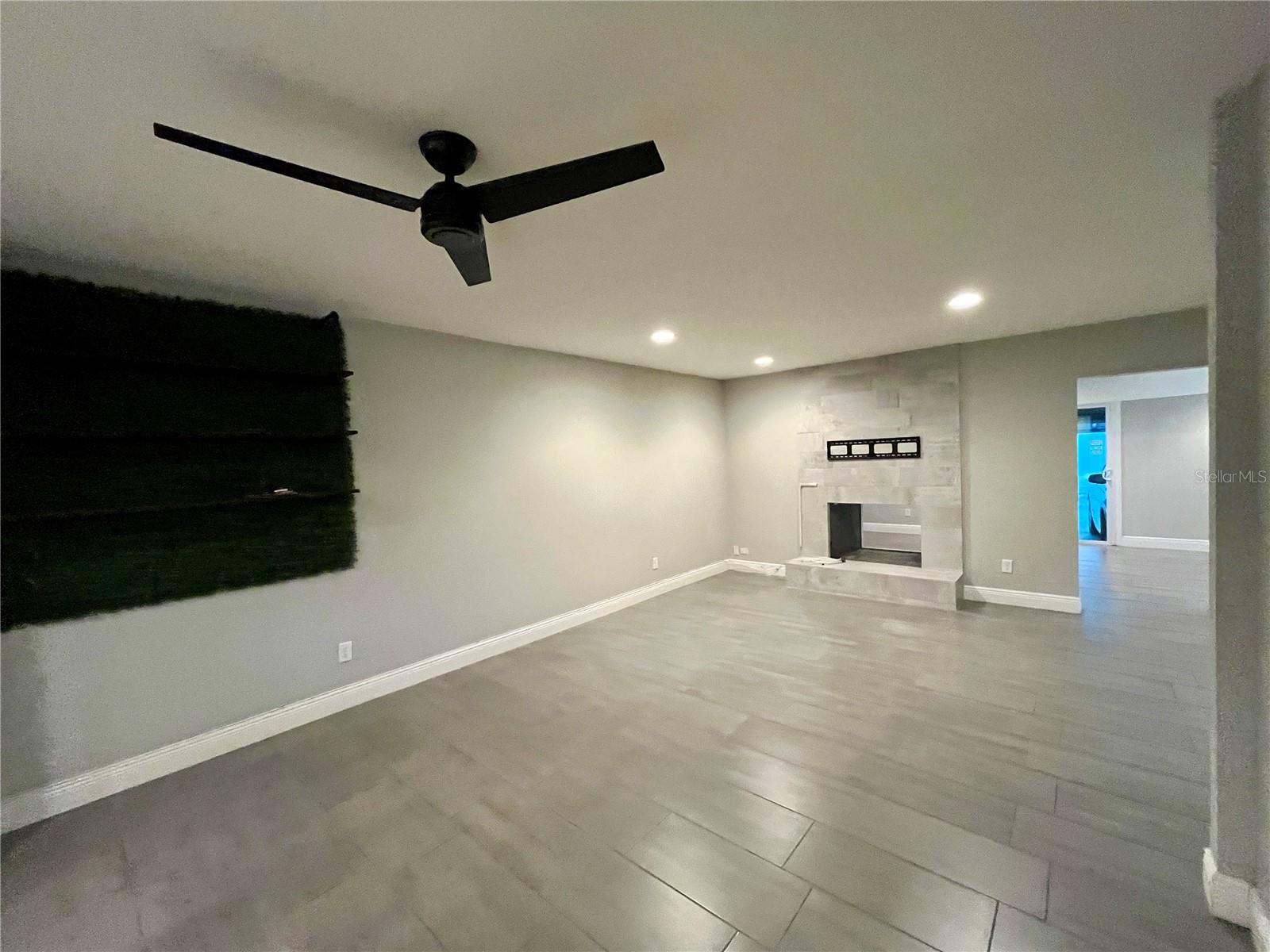 OAKFORD - Residential Lease