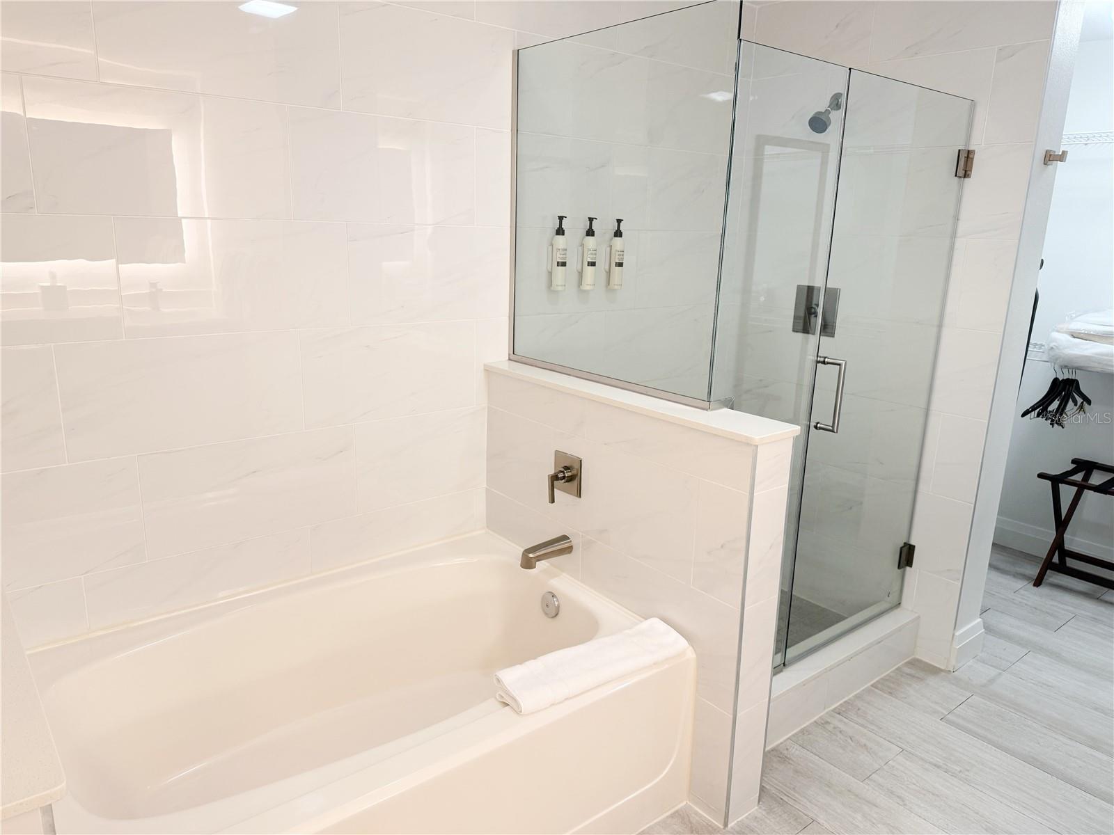 GROVE RESORT AND SPA HOTEL CONDOMINIUM 1 - Residential