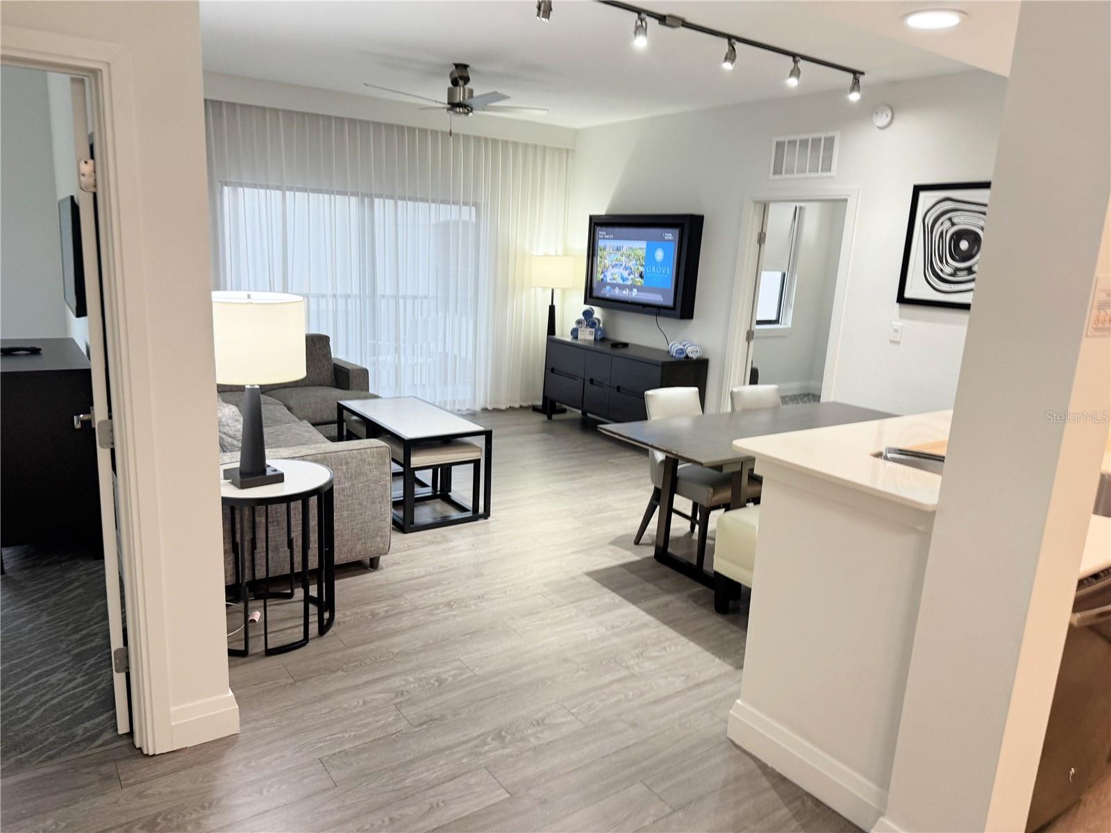 GROVE RESORT AND SPA HOTEL CONDOMINIUM 1 - Residential