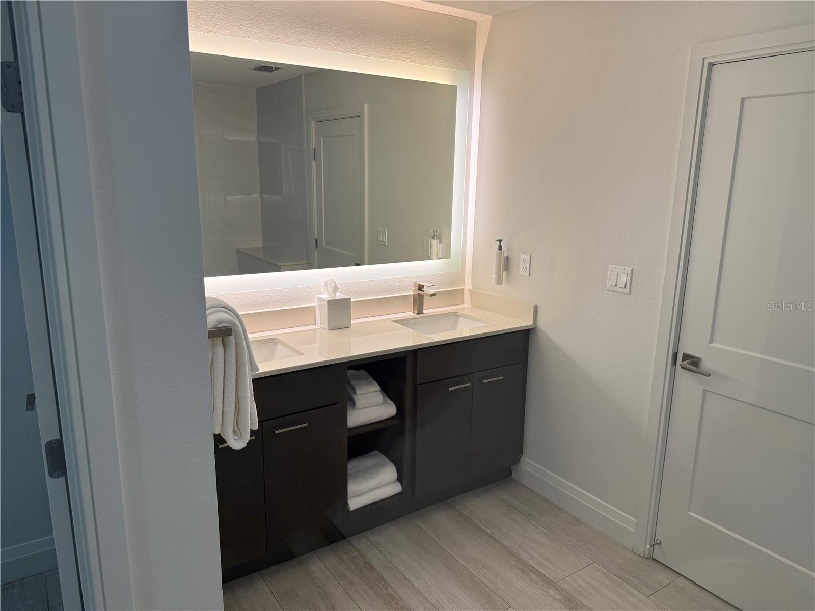 GROVE RESORT AND SPA HOTEL CONDOMINIUM 1 - Residential