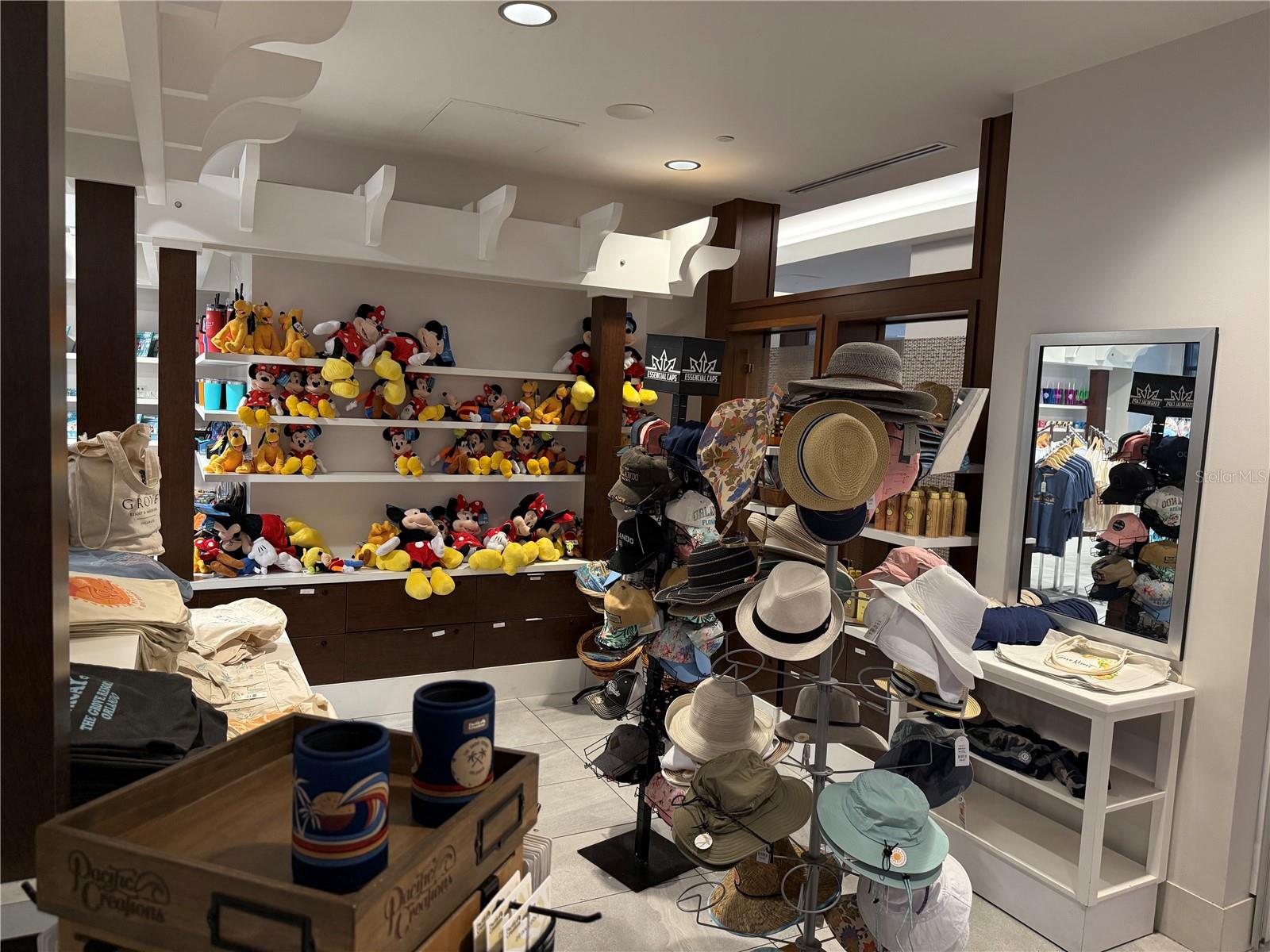 GROVE RESORT AND SPA HOTEL CONDOMINIUM 1 - Residential