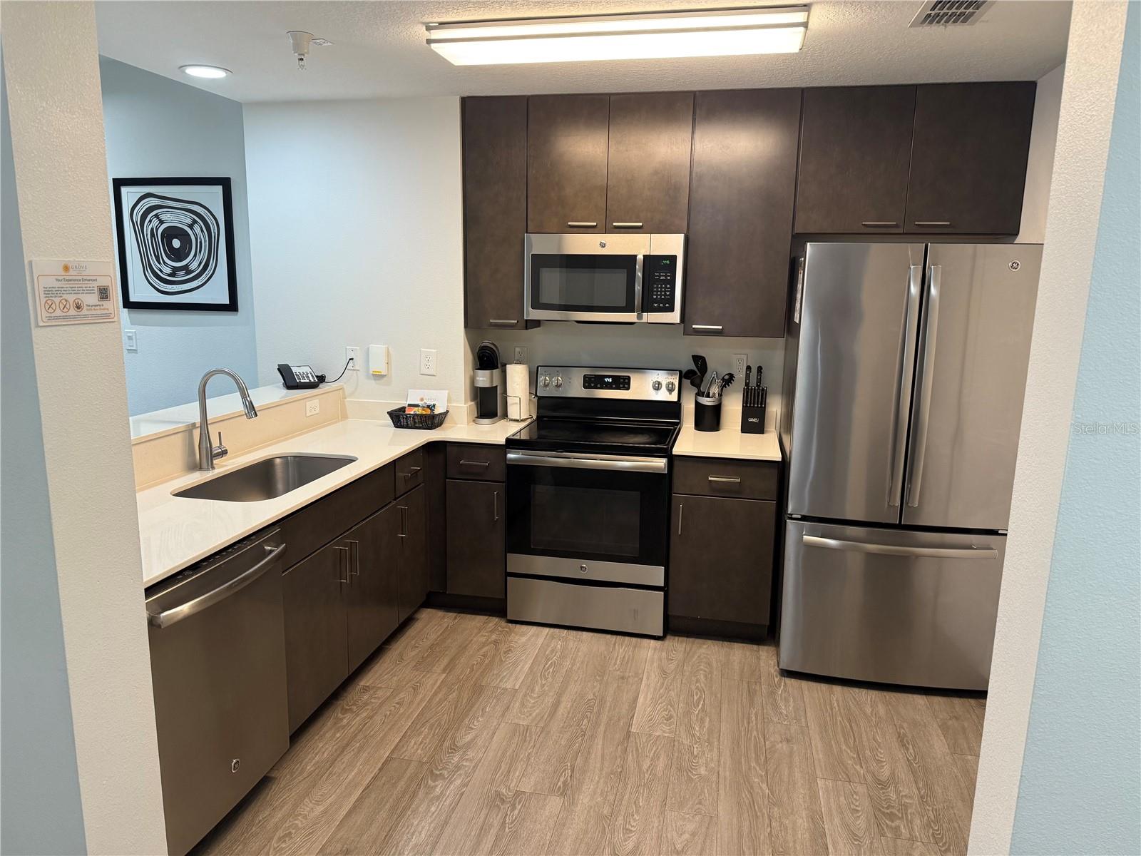 GROVE RESORT AND SPA HOTEL CONDOMINIUM 1 - Residential