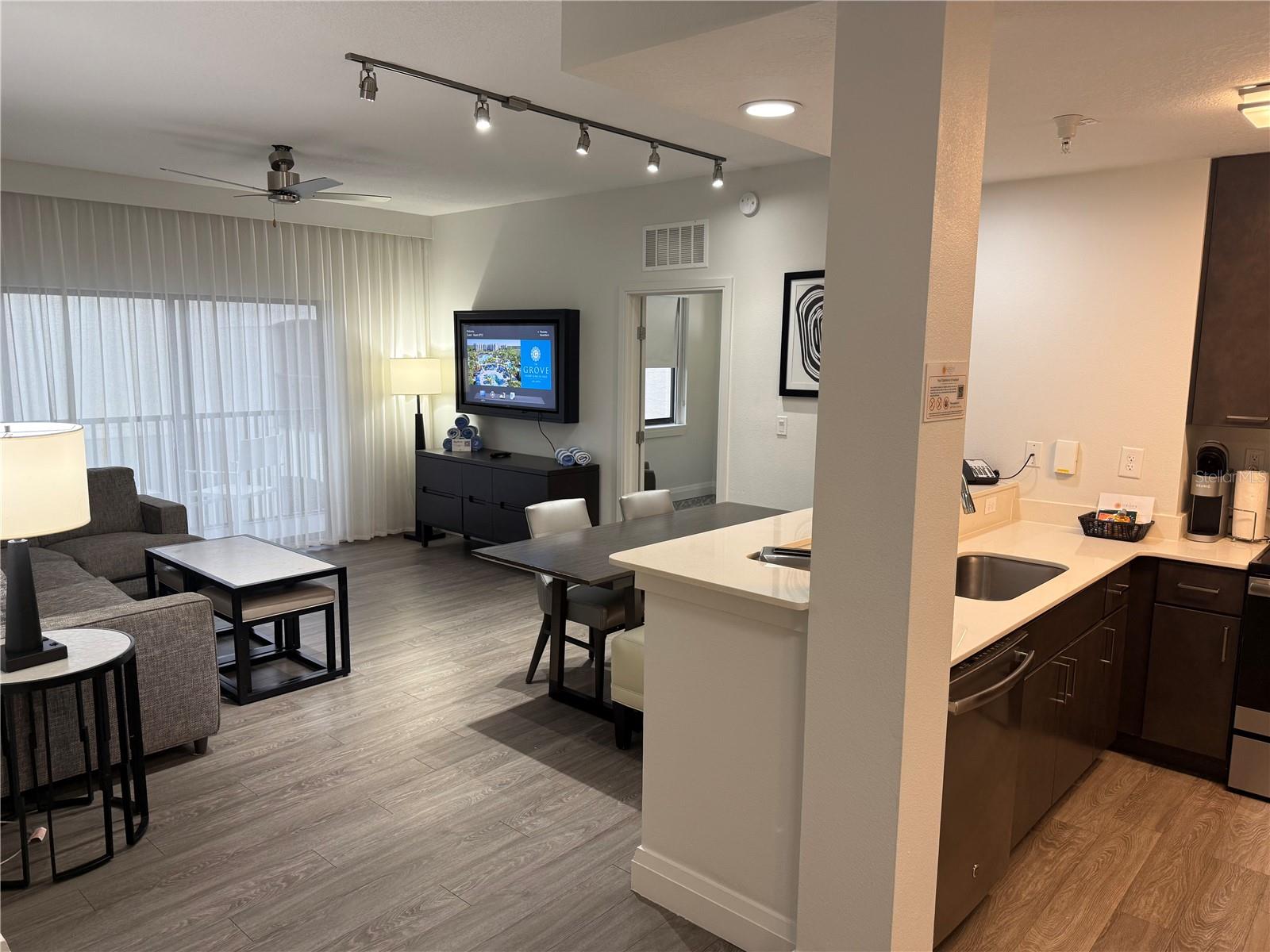 GROVE RESORT AND SPA HOTEL CONDOMINIUM 1 - Residential