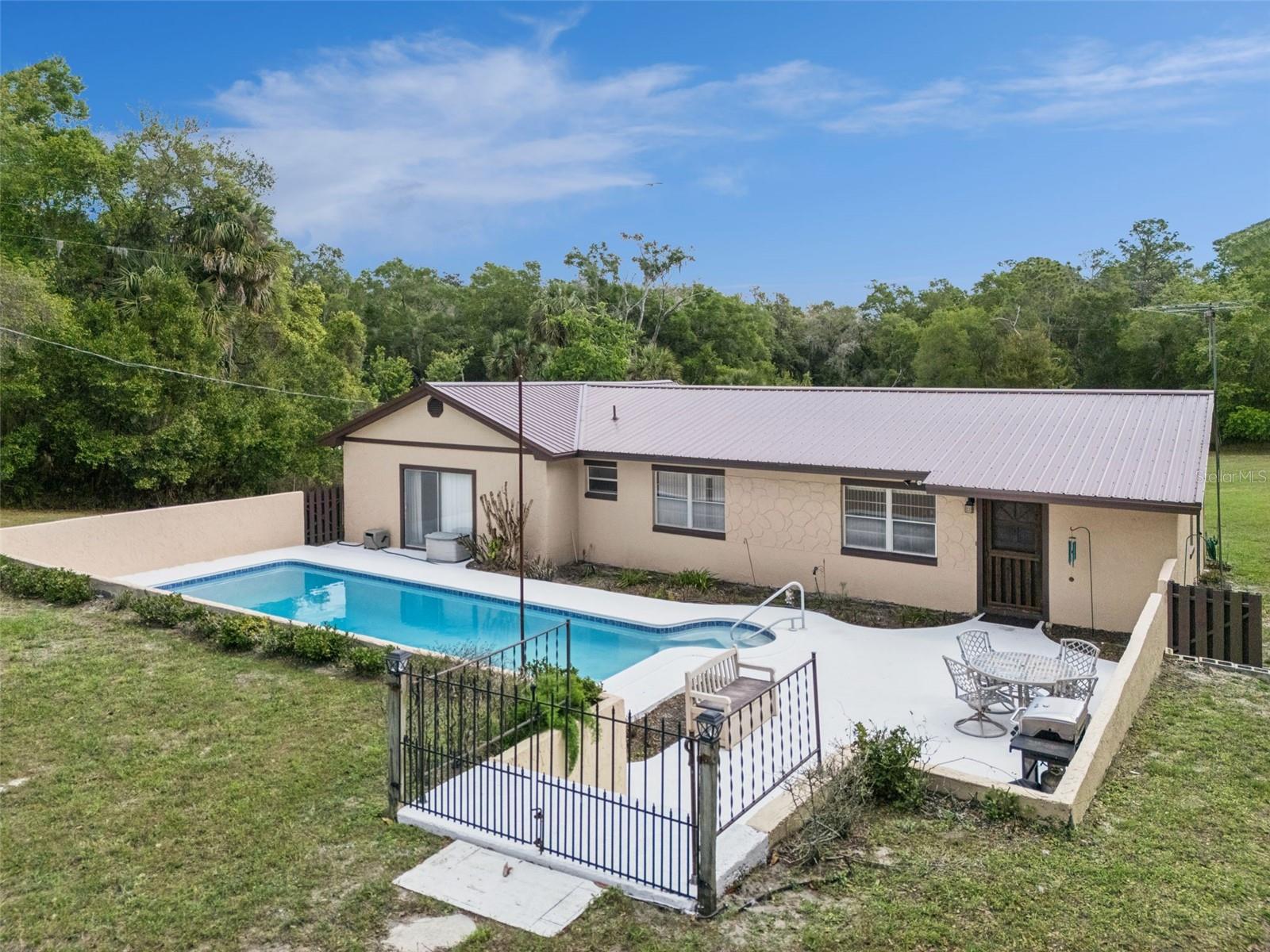 GENEVA - Residential