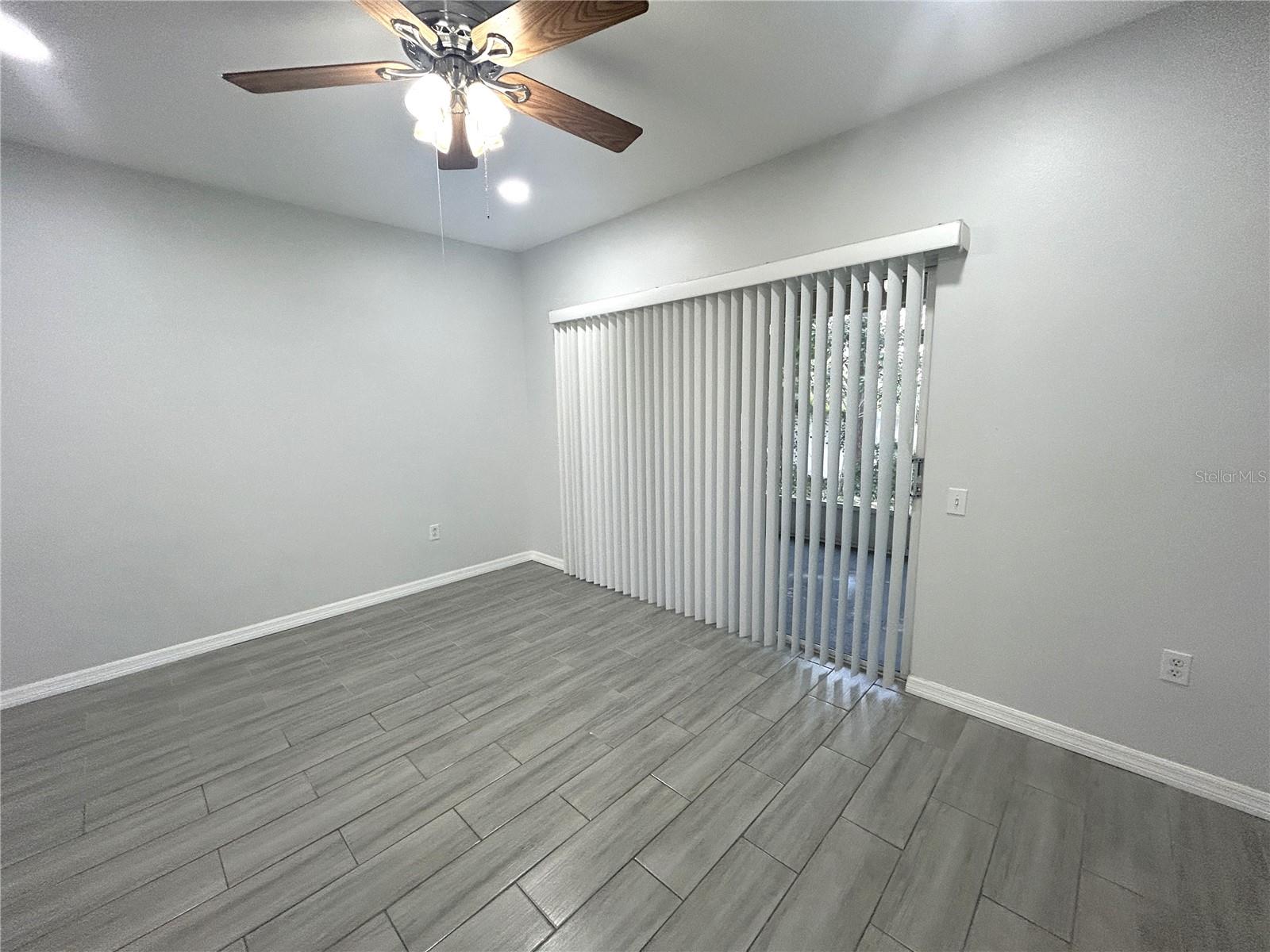 REGENCY KEY TWNHMS - Residential Lease