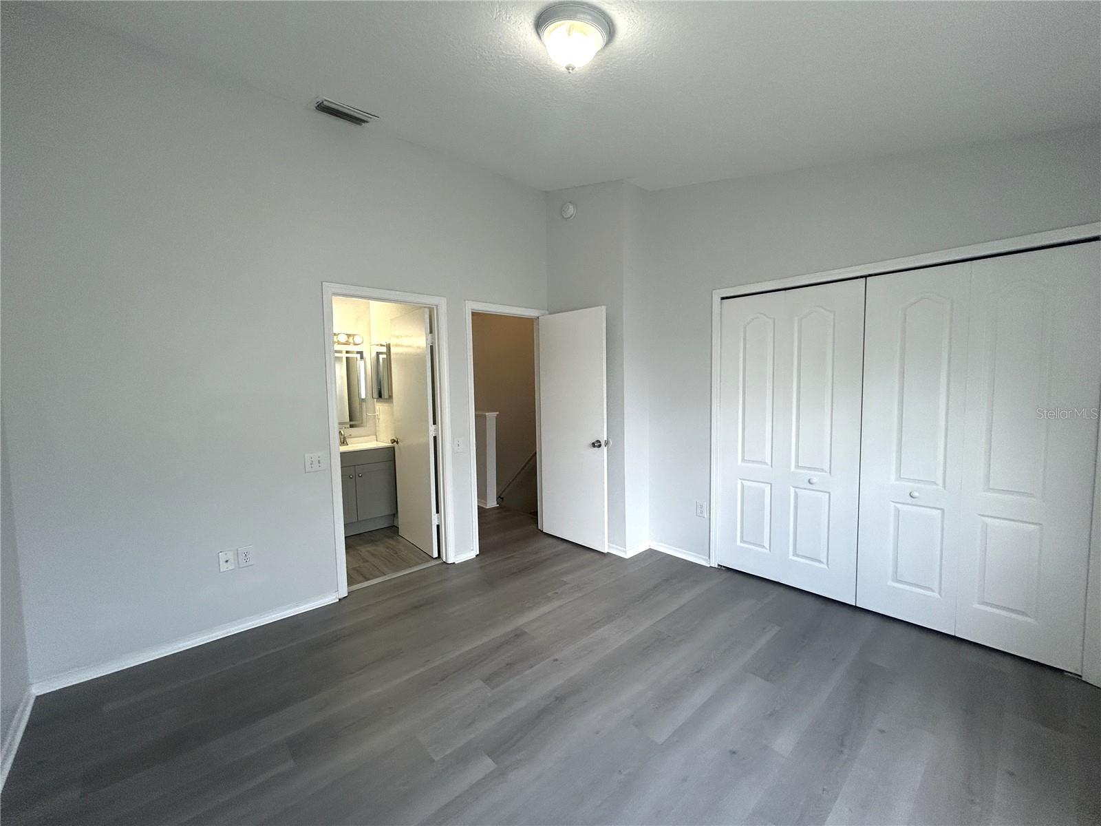 REGENCY KEY TWNHMS - Residential Lease