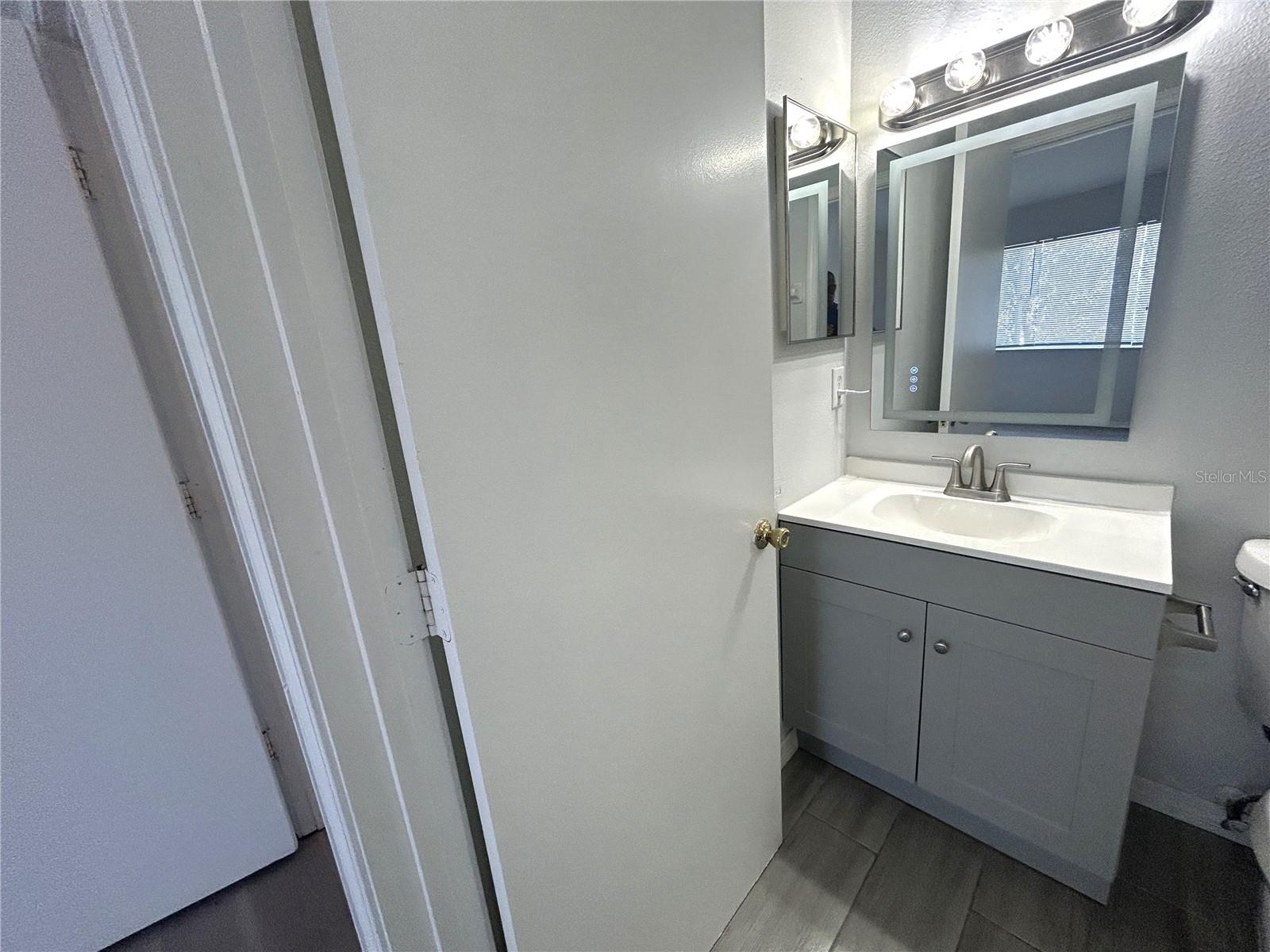 REGENCY KEY TWNHMS - Residential Lease