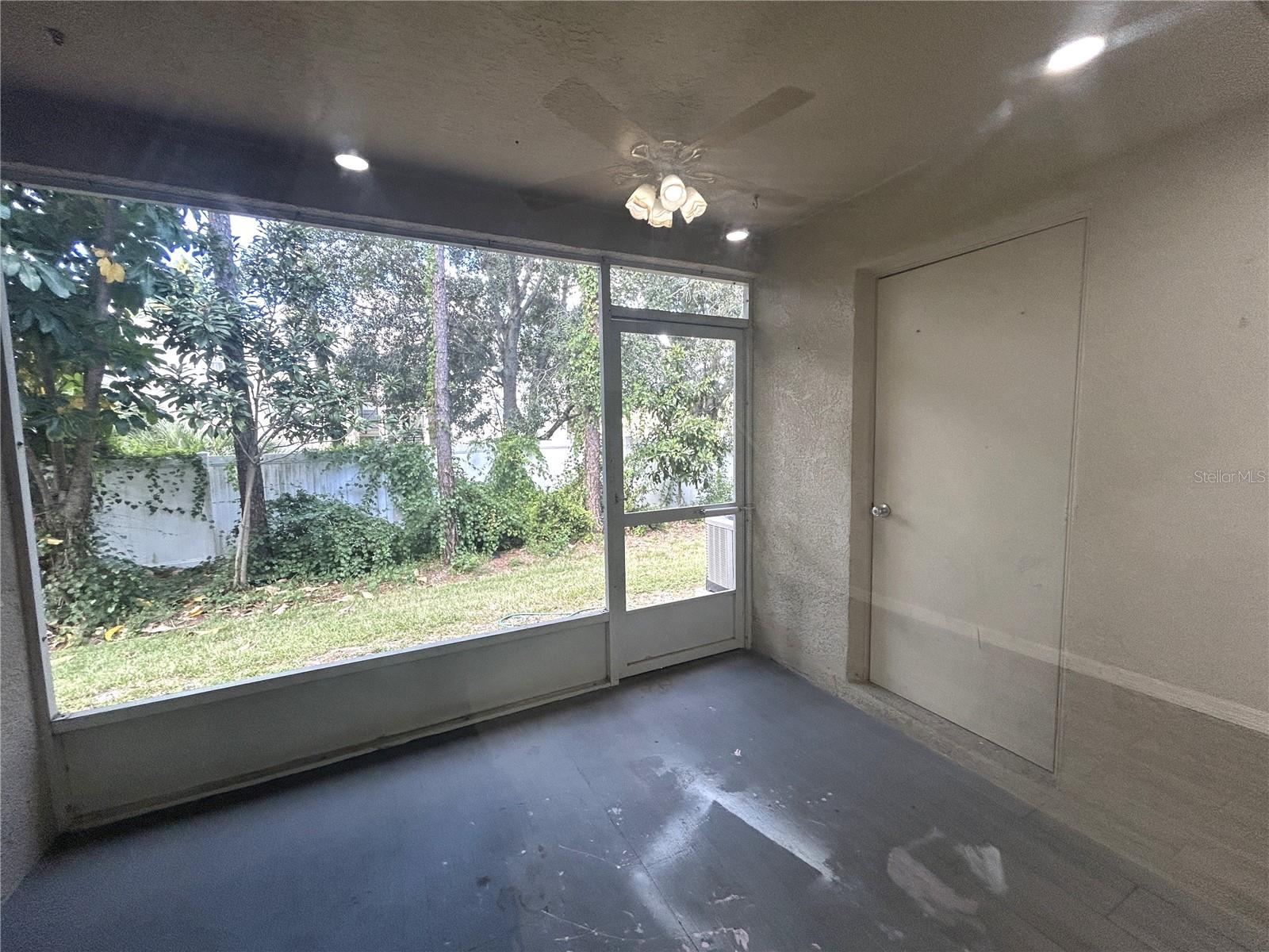 REGENCY KEY TWNHMS - Residential Lease