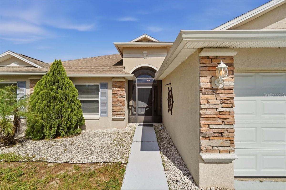 593 TERRANOVA CIRCLE