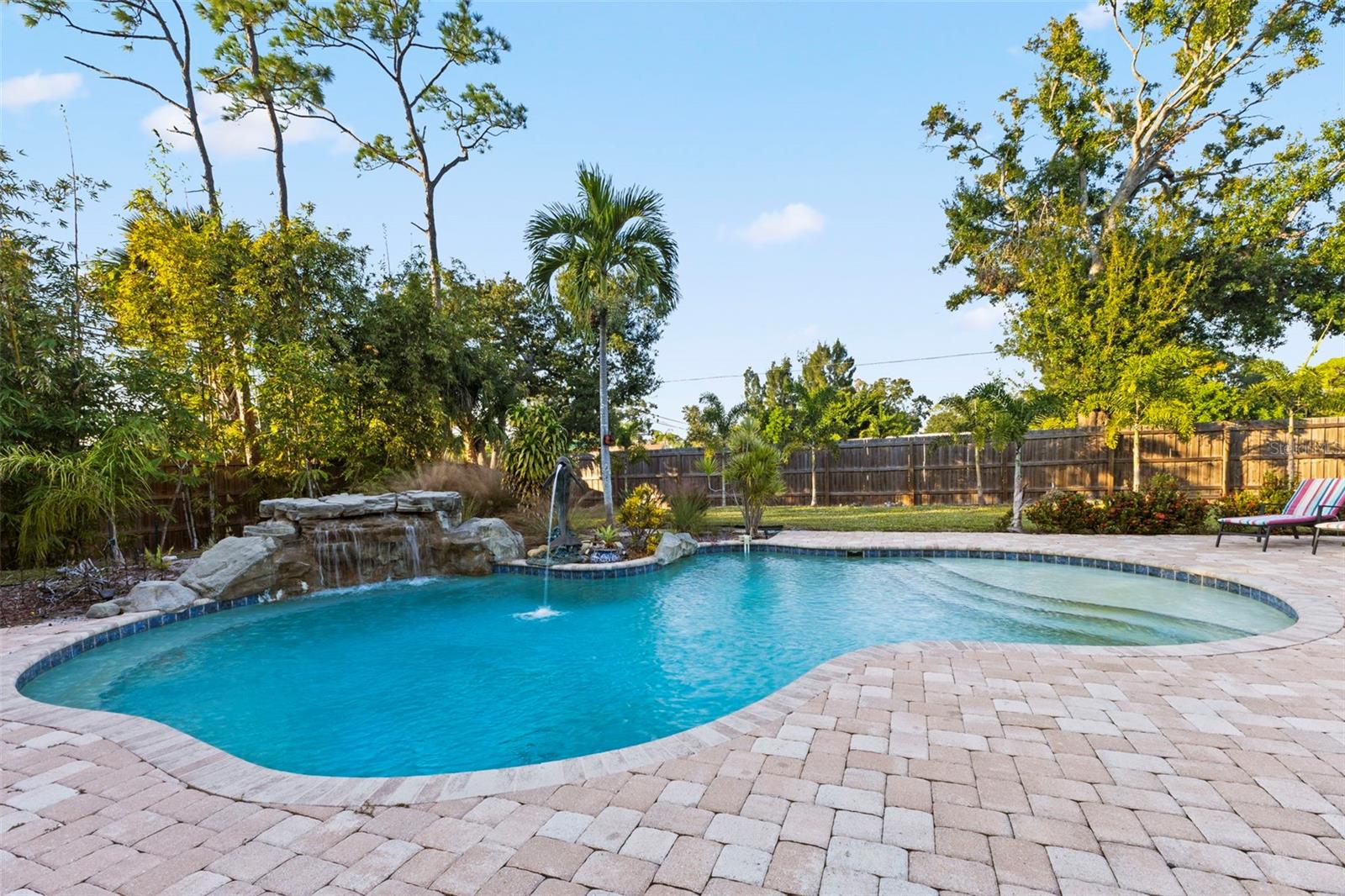 FLORA VILLA - Residential