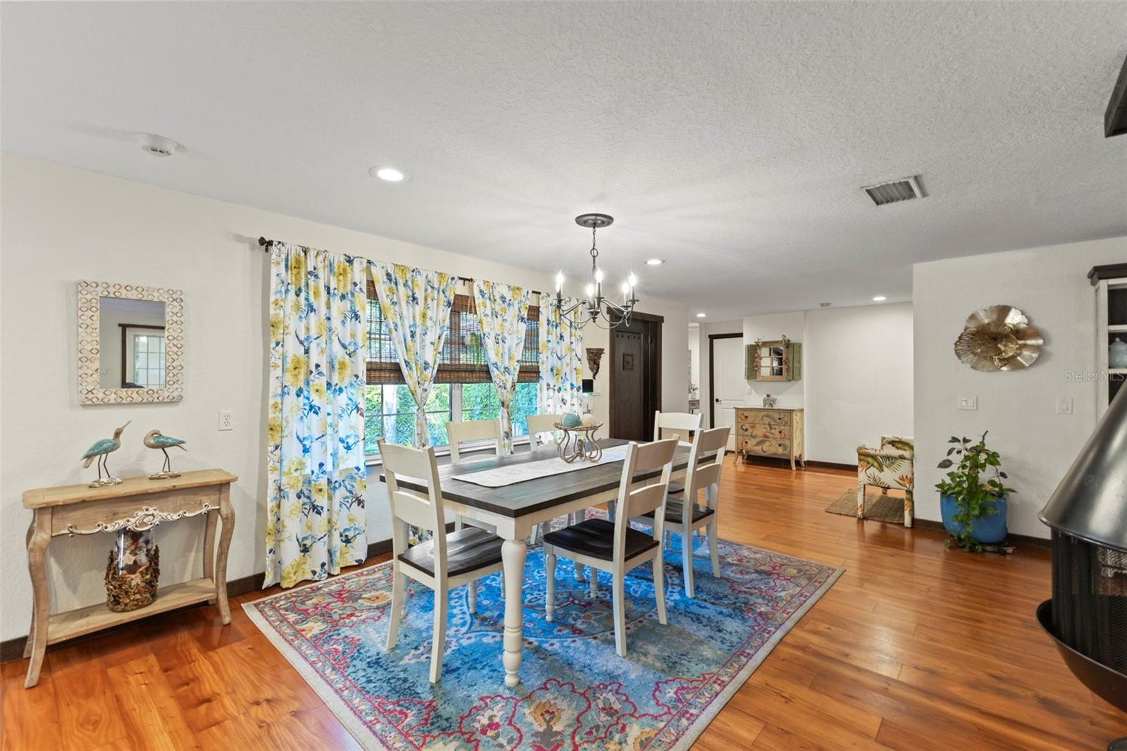 FLORA VILLA - Residential