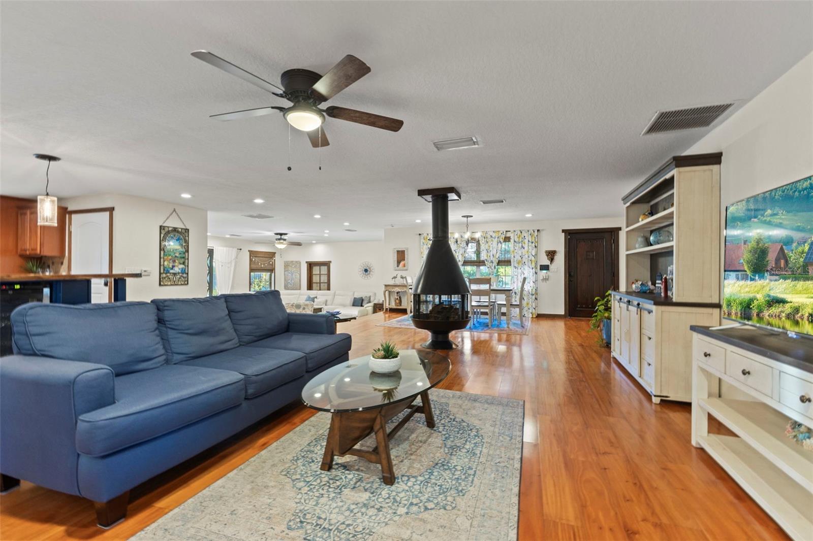 FLORA VILLA - Residential