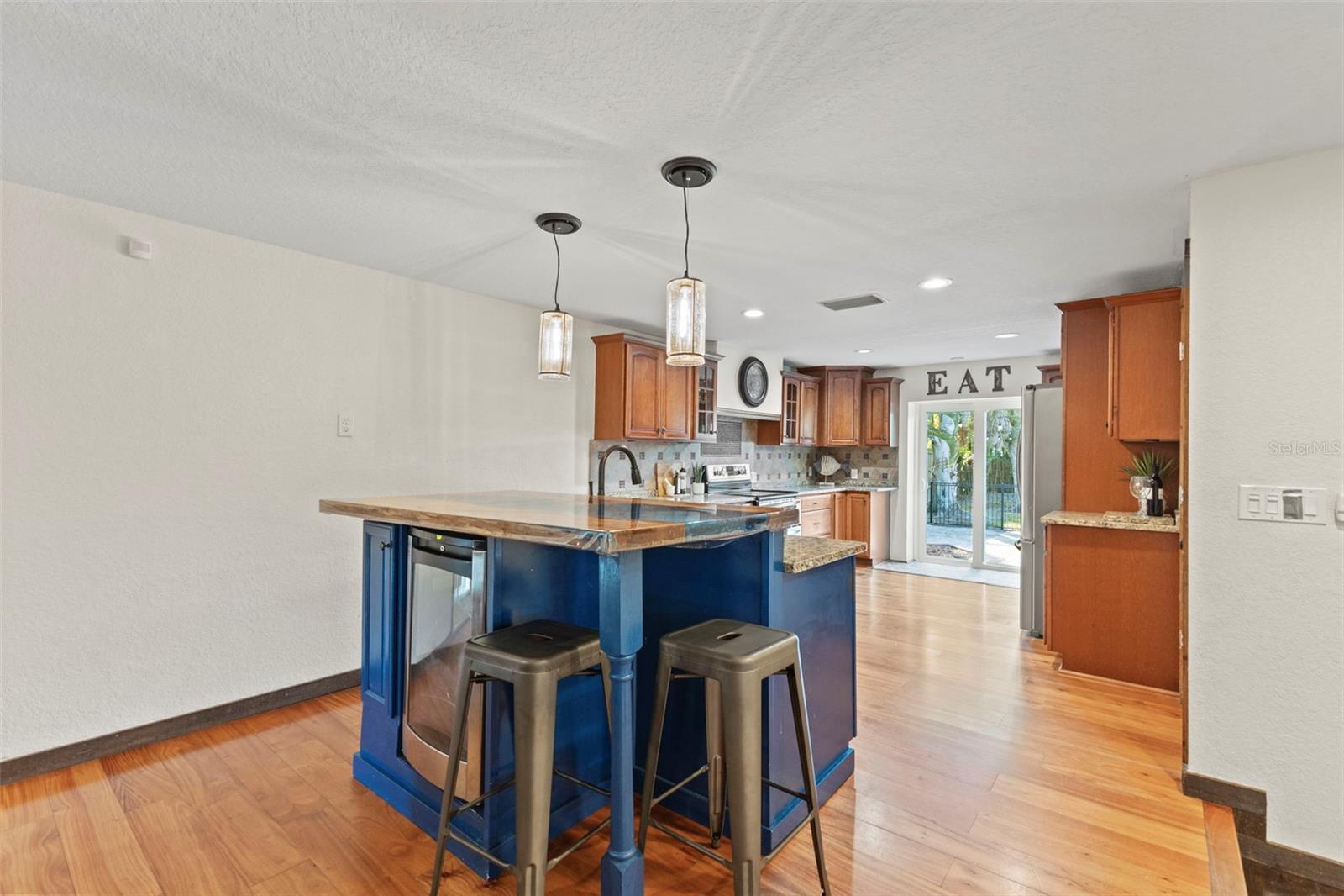 FLORA VILLA - Residential