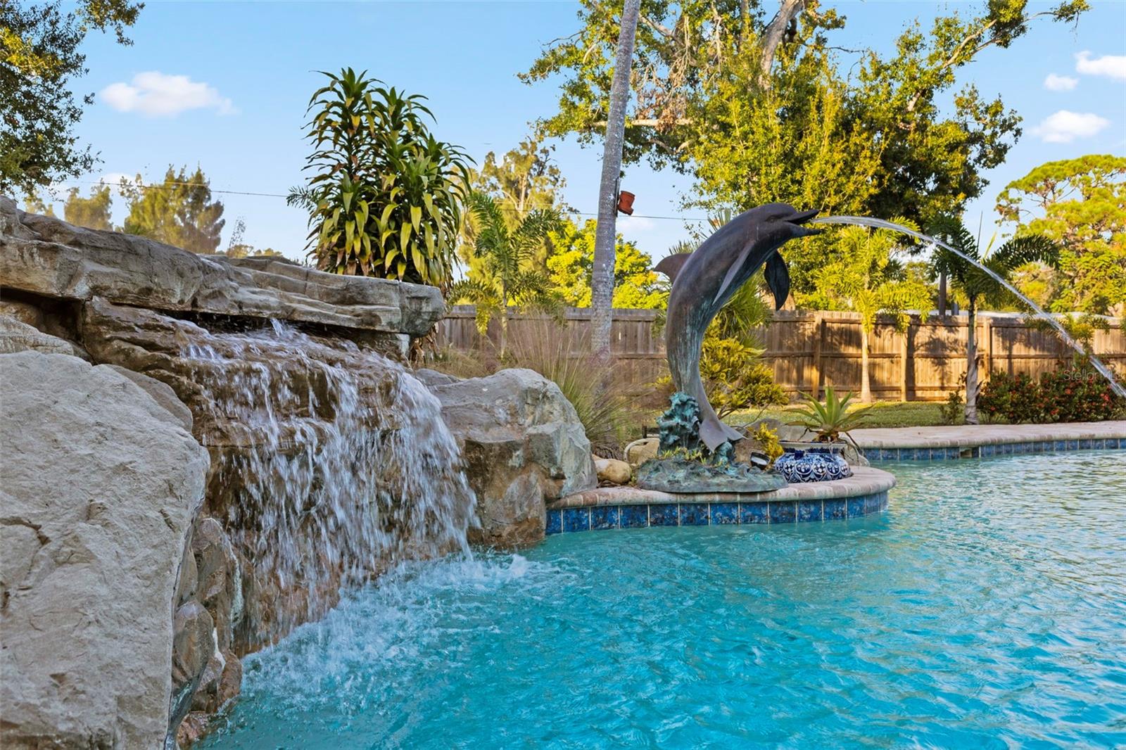 FLORA VILLA - Residential