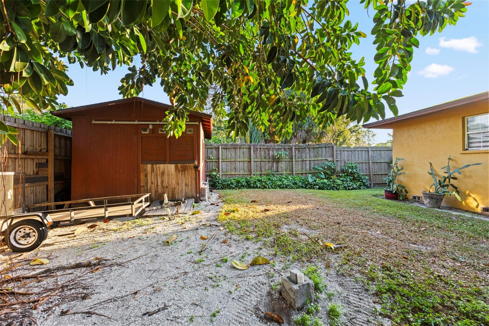 FLORA VILLA - Residential