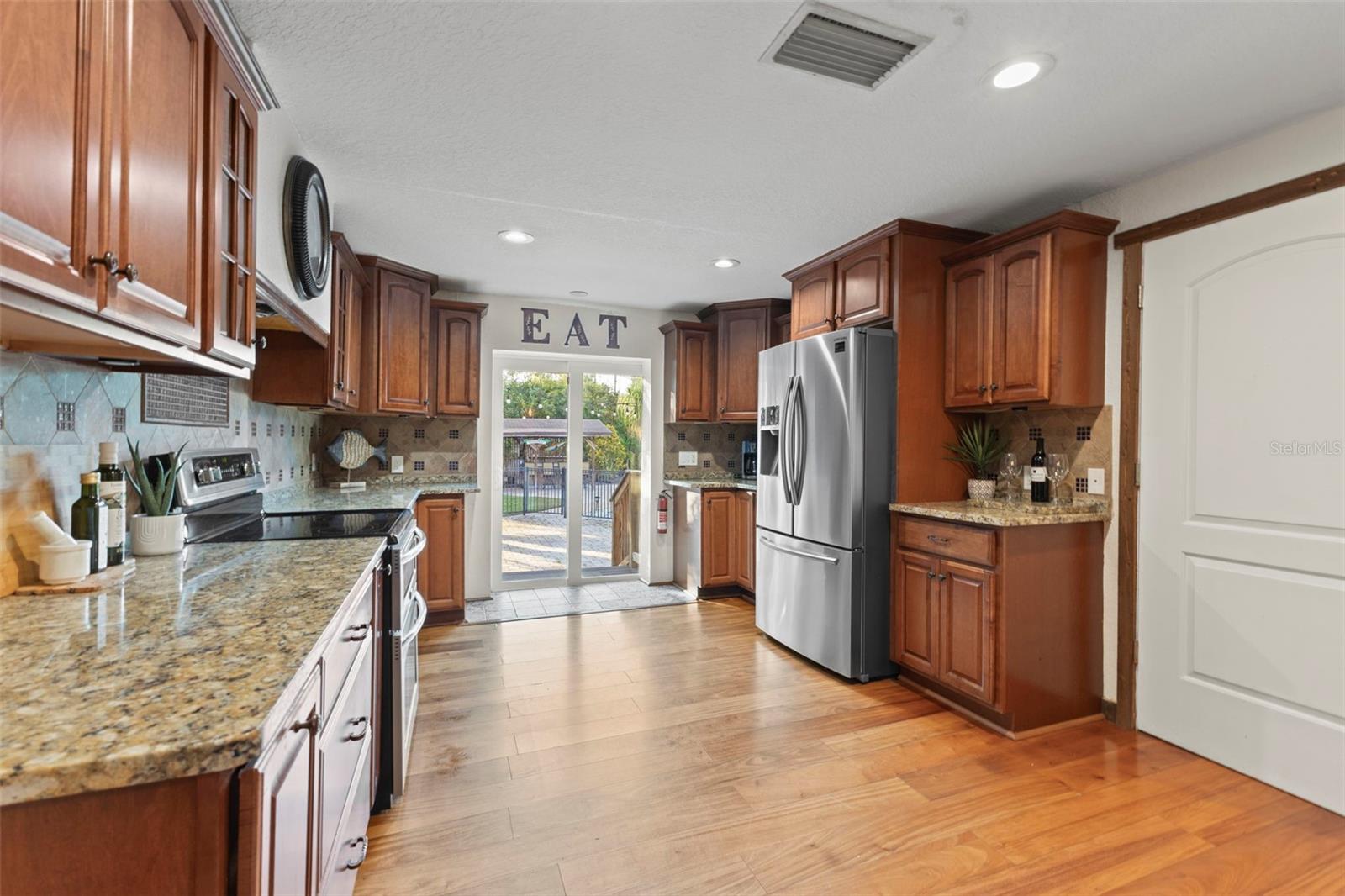 FLORA VILLA - Residential