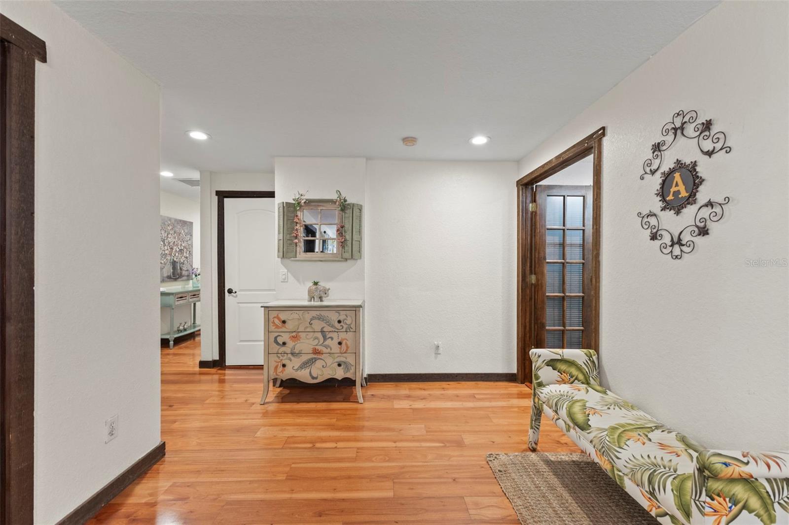 FLORA VILLA - Residential