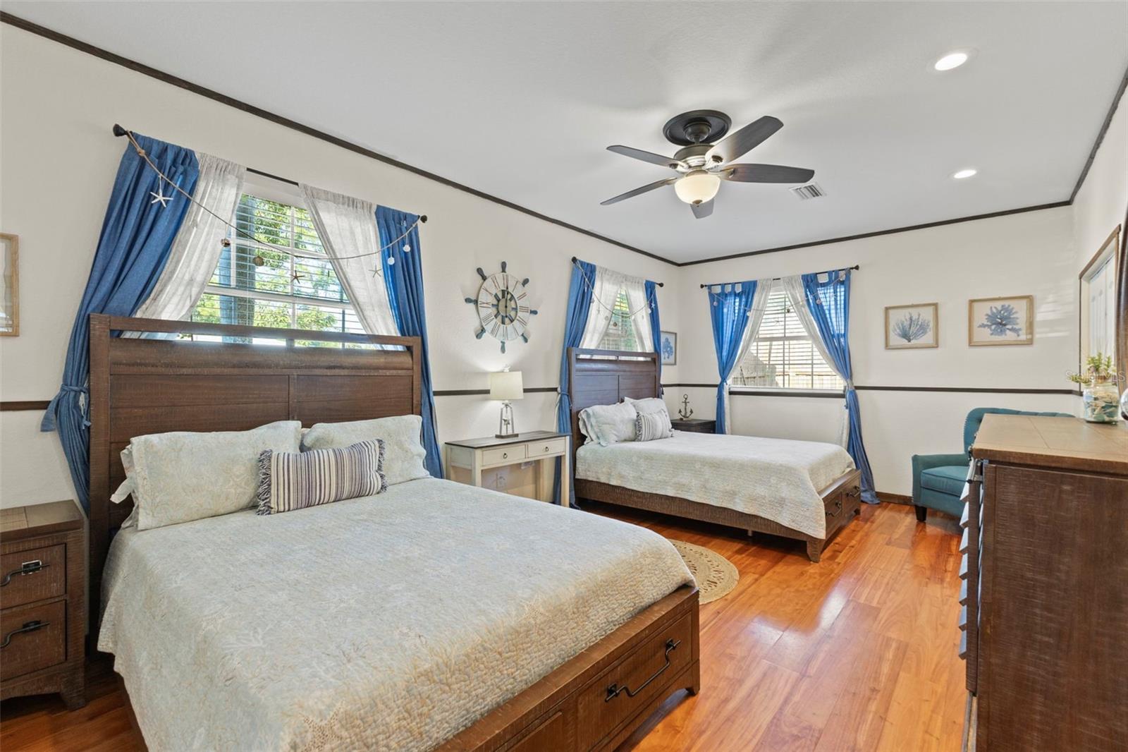 FLORA VILLA - Residential