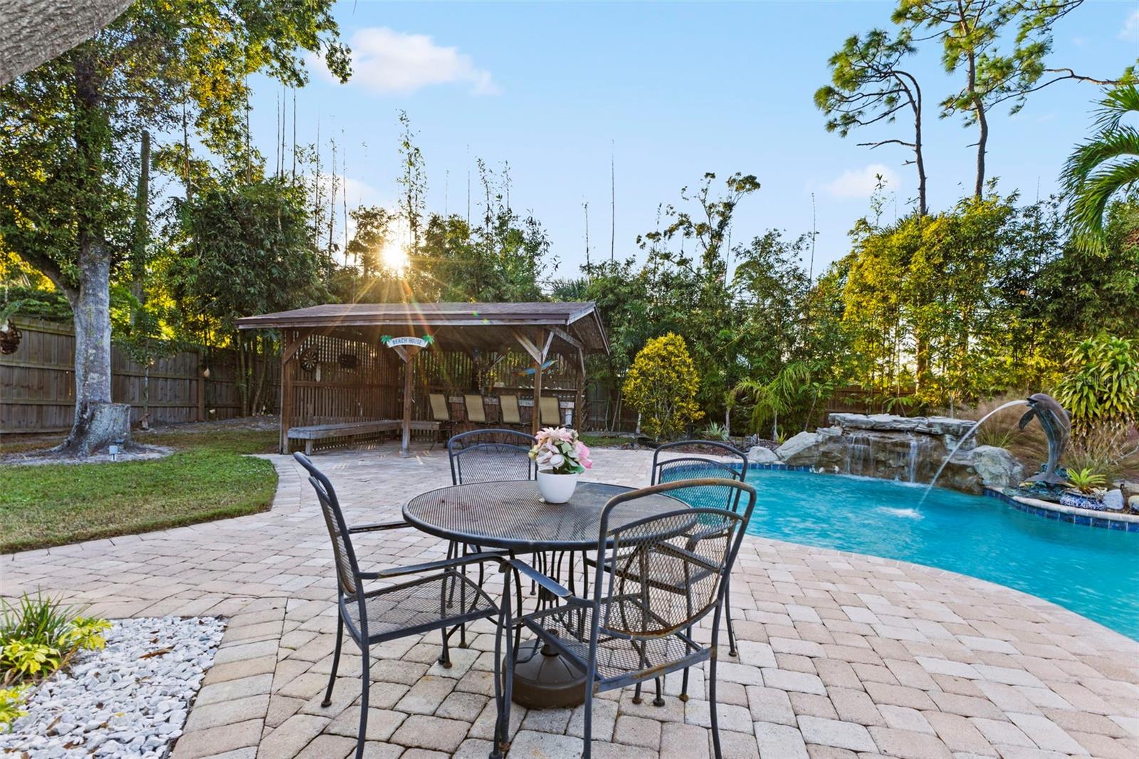 FLORA VILLA - Residential