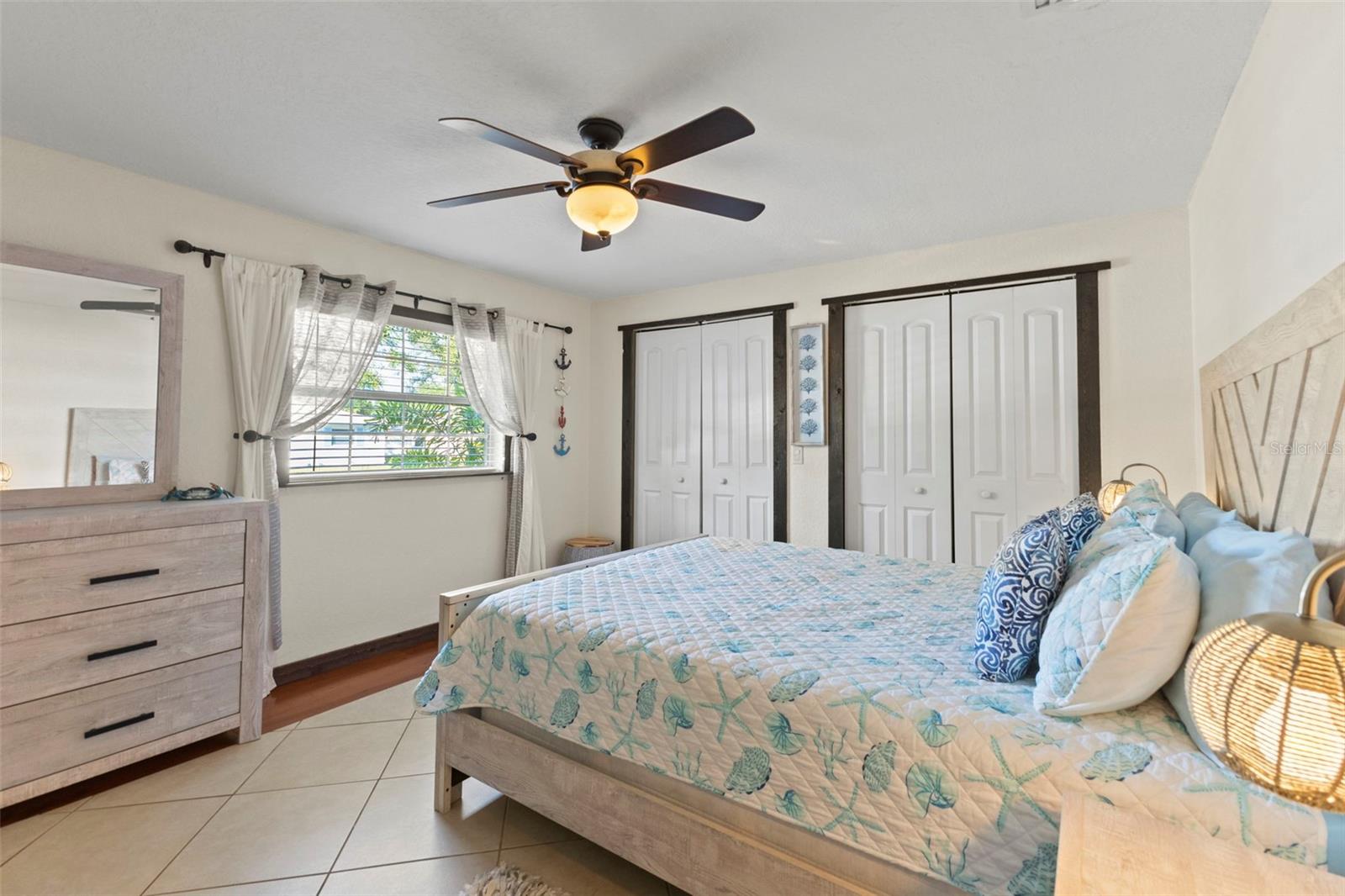 FLORA VILLA - Residential