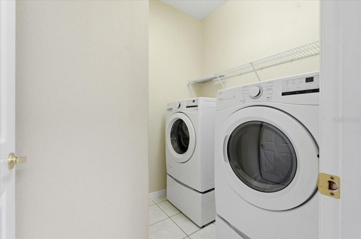 CALABAY PARC AT TOWER LAKE - Residential