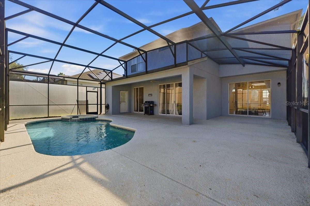 CALABAY PARC AT TOWER LAKE - Residential