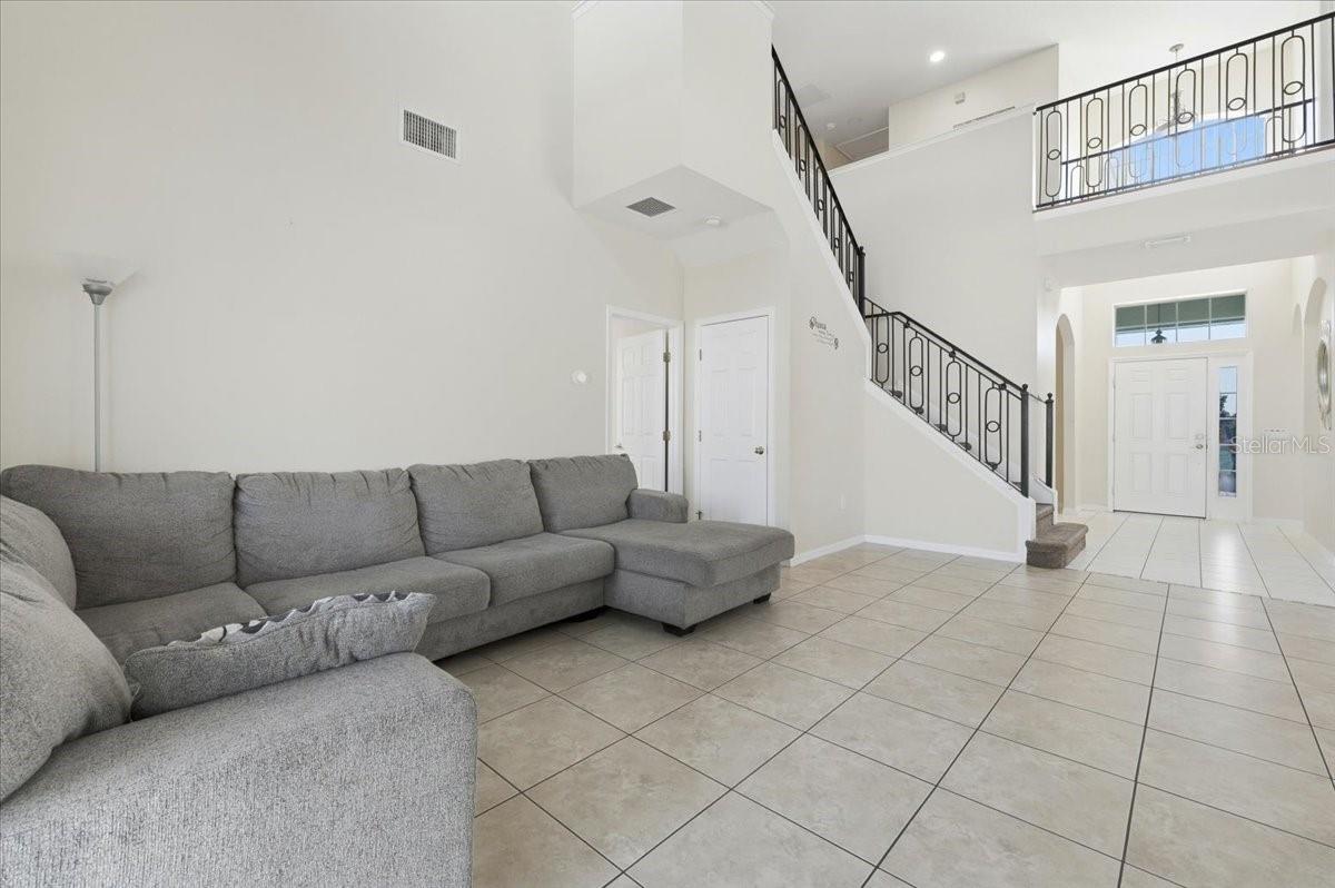 CALABAY PARC AT TOWER LAKE - Residential