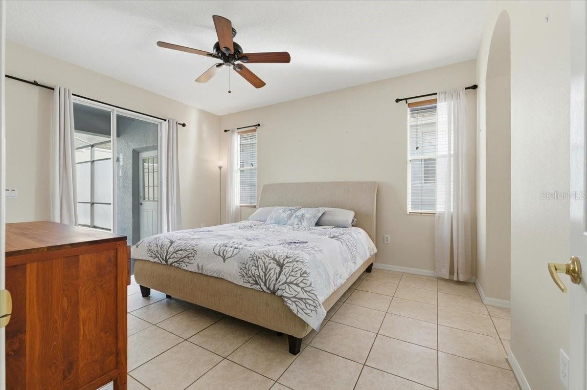 CALABAY PARC AT TOWER LAKE - Residential