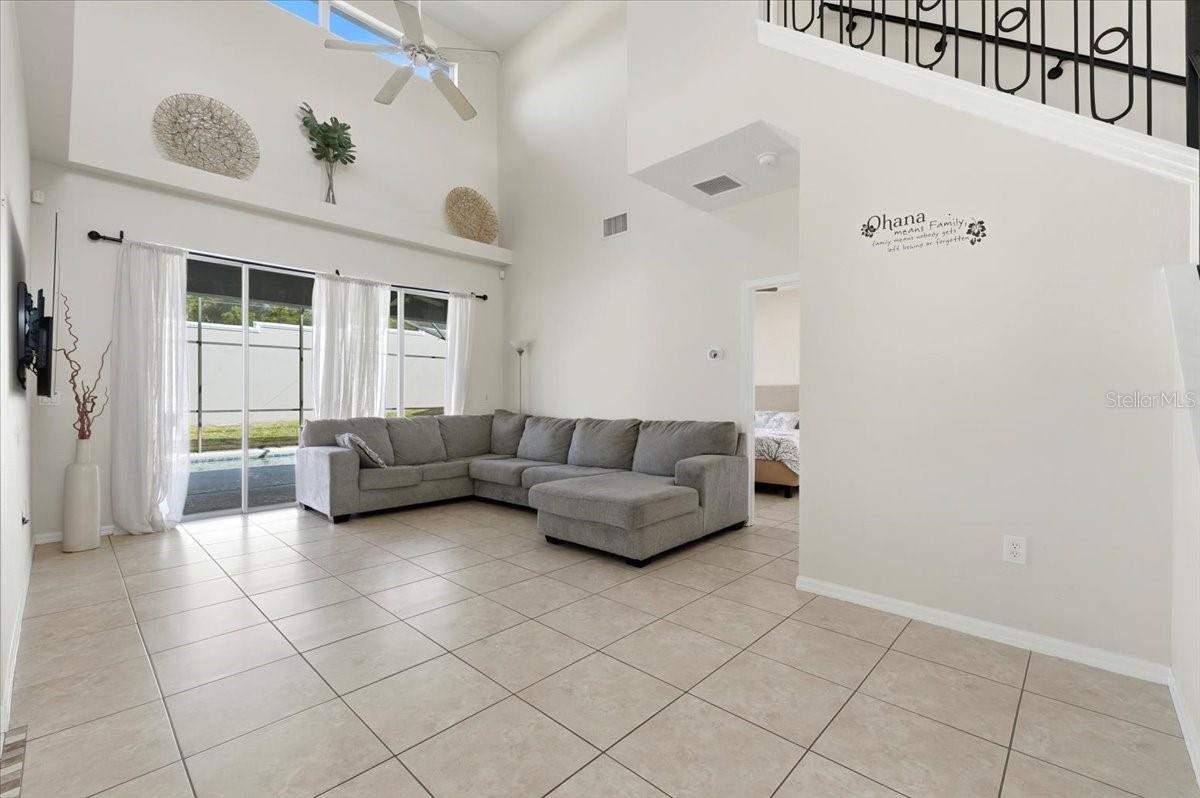 CALABAY PARC AT TOWER LAKE - Residential