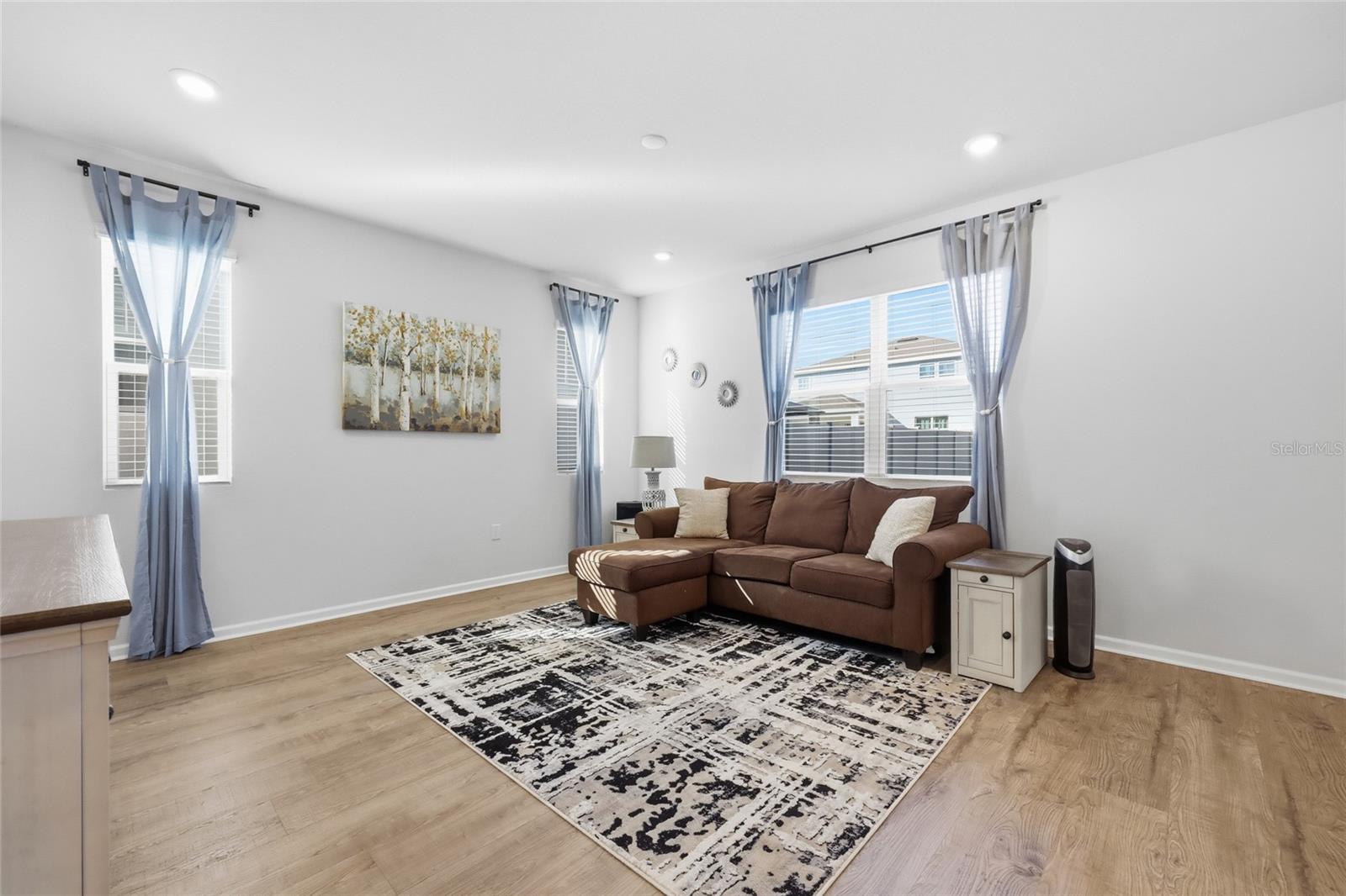 FOREST LAKE PH 1 - Residential Lease