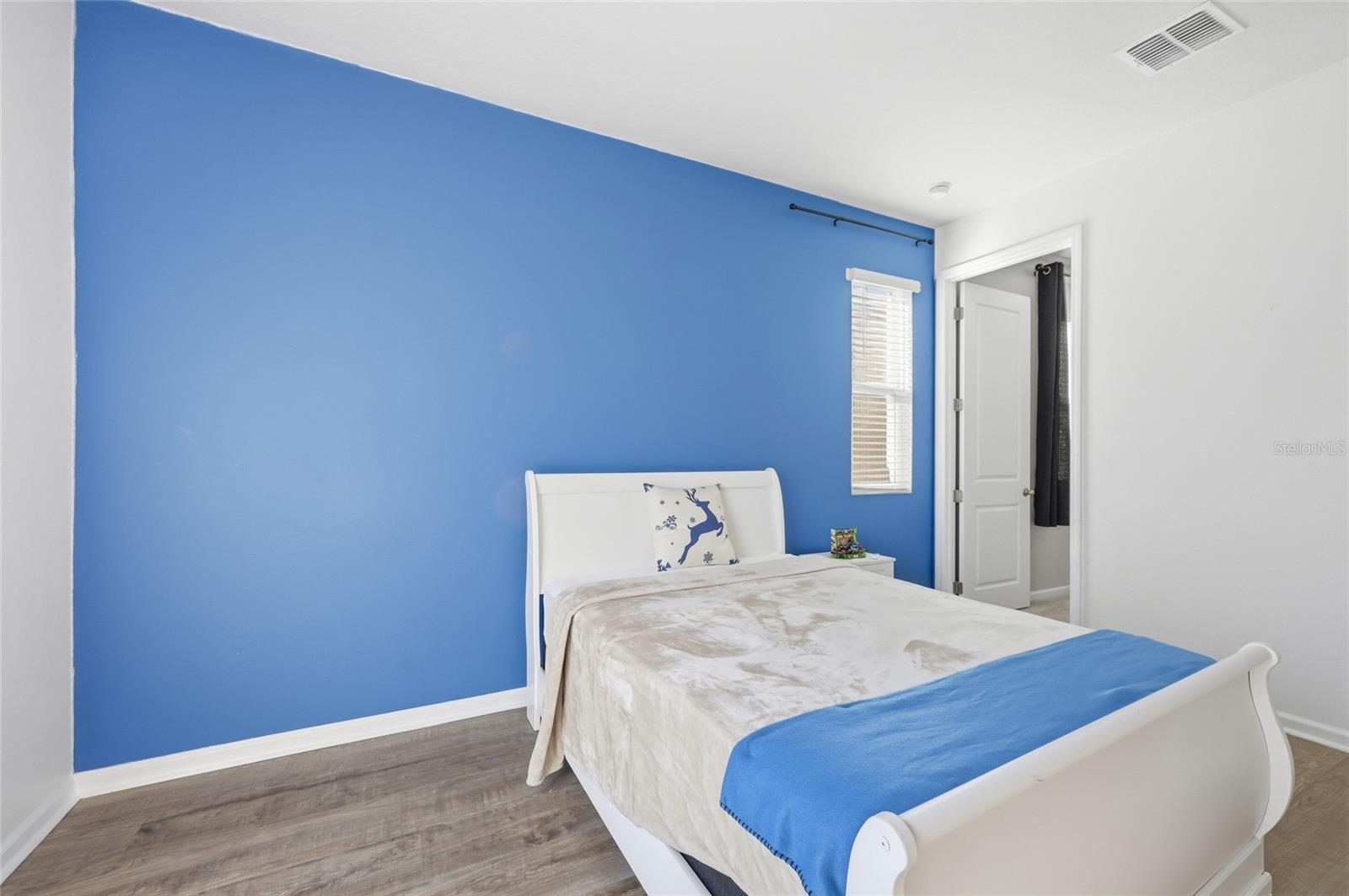 FOREST LAKE PH 1 - Residential Lease