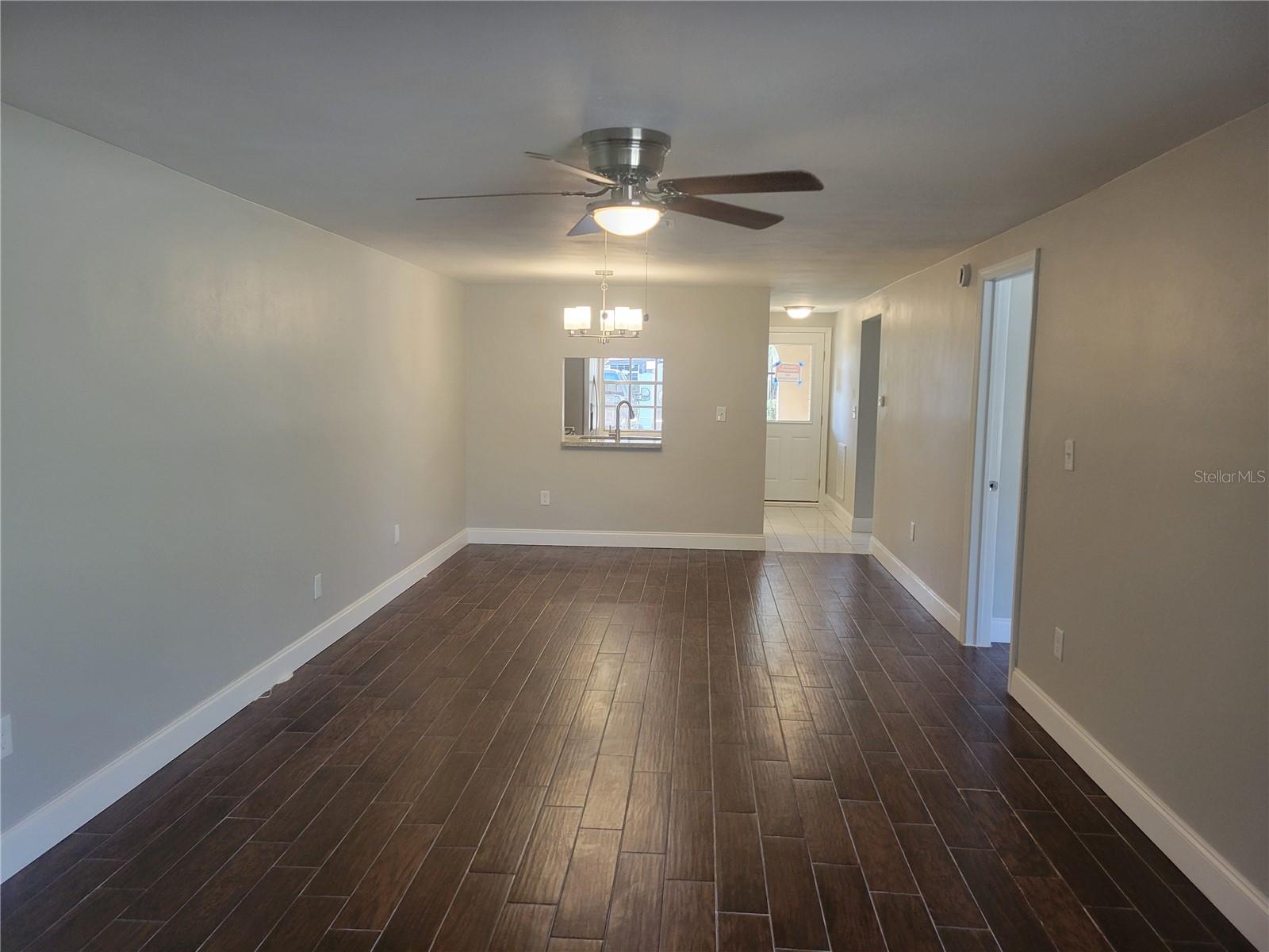 GARDENS BEACON SQUARE CONDO04B - Residential