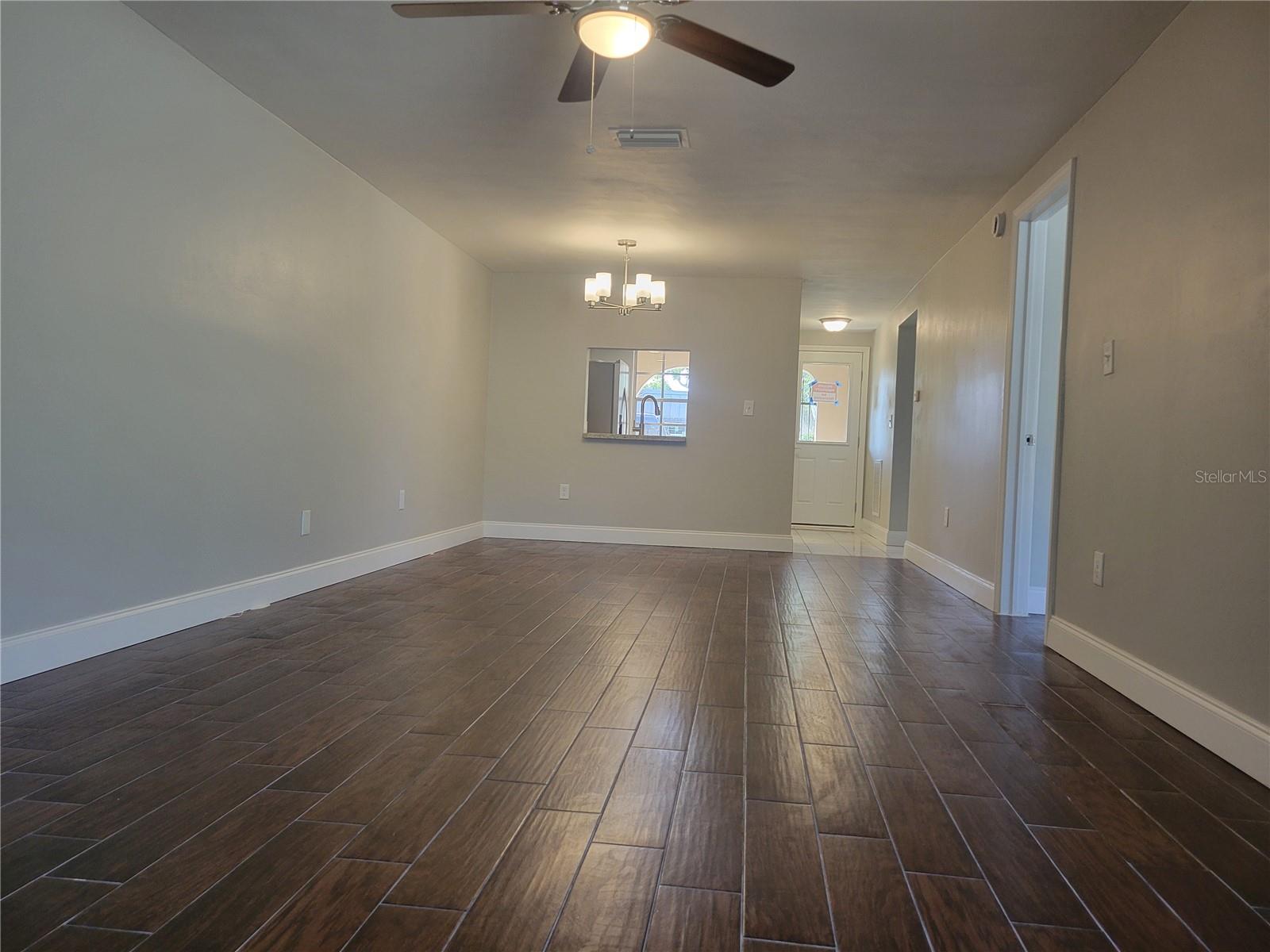 GARDENS BEACON SQUARE CONDO04B - Residential