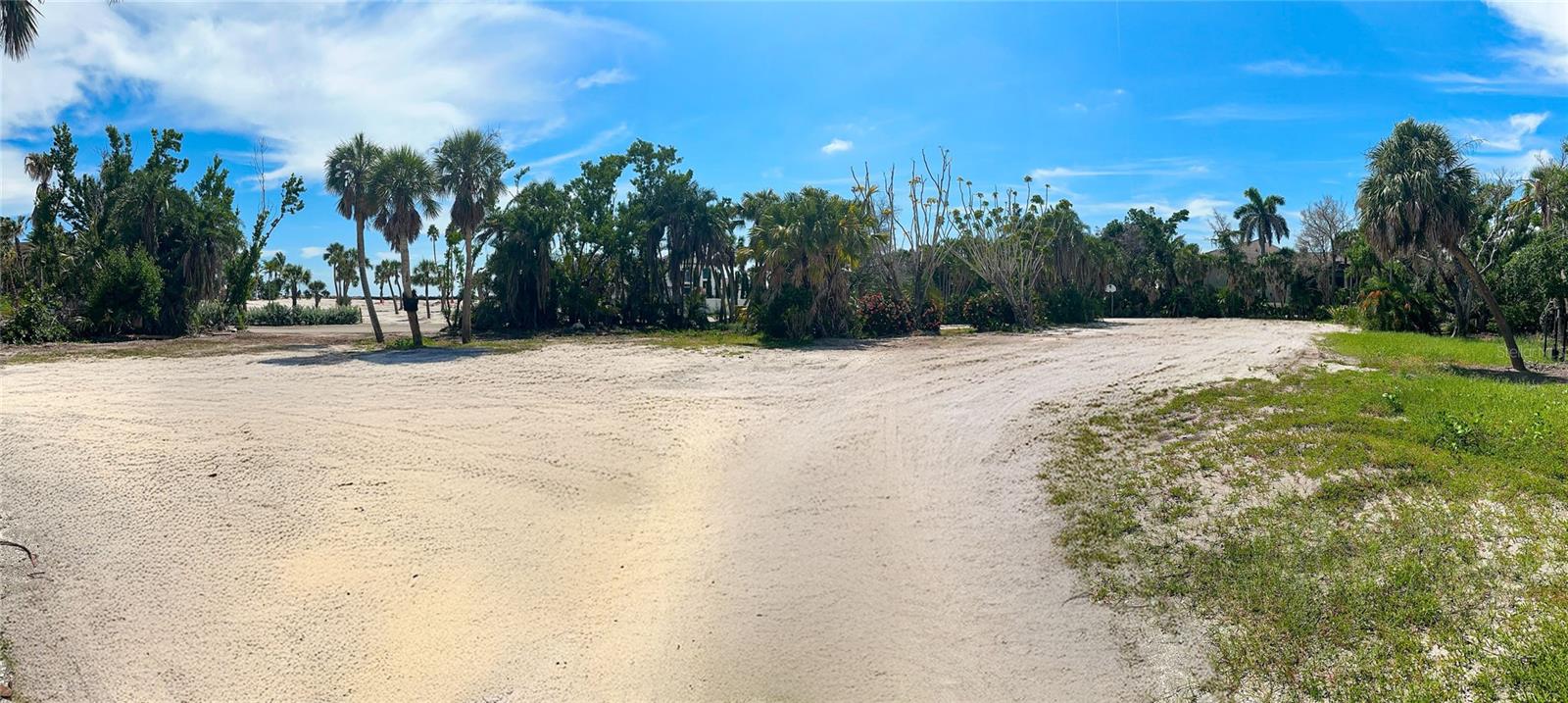 SANDERLING CLUB / SIESTA PROPERTIES INC - Land
