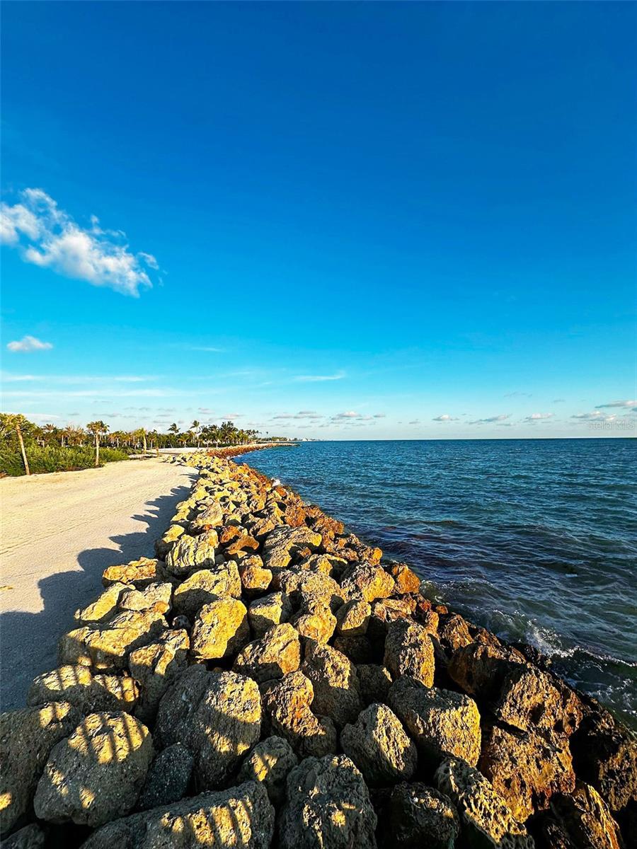 SANDERLING CLUB / SIESTA PROPERTIES INC - Land
