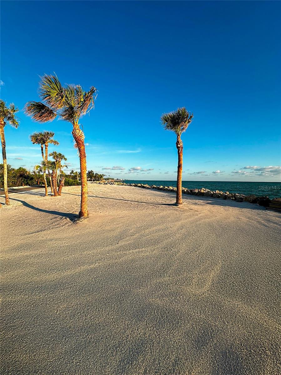 SANDERLING CLUB / SIESTA PROPERTIES INC - Land